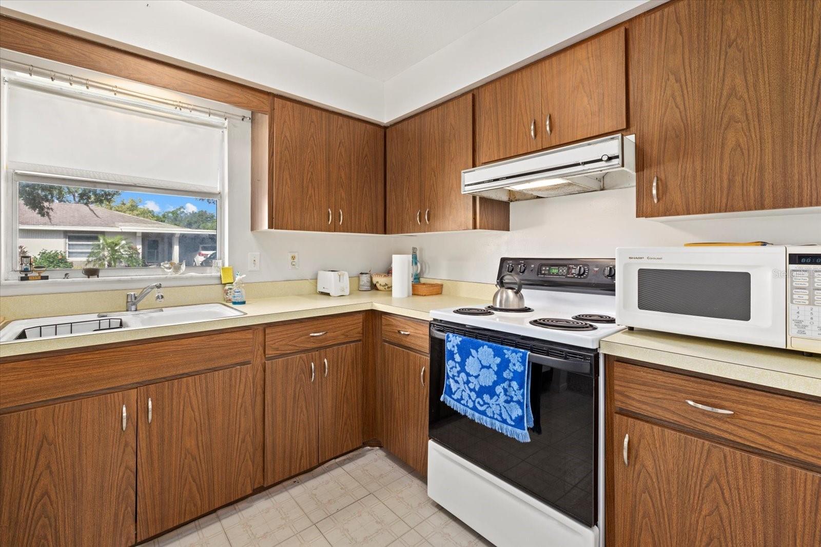 1343 Glendale Unit 216, Sarasota, FL 34232
