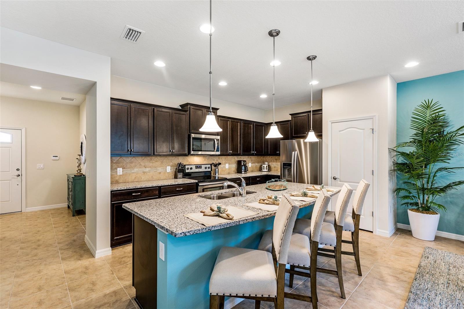 8887 Geneve, Kissimmee, FL 34747