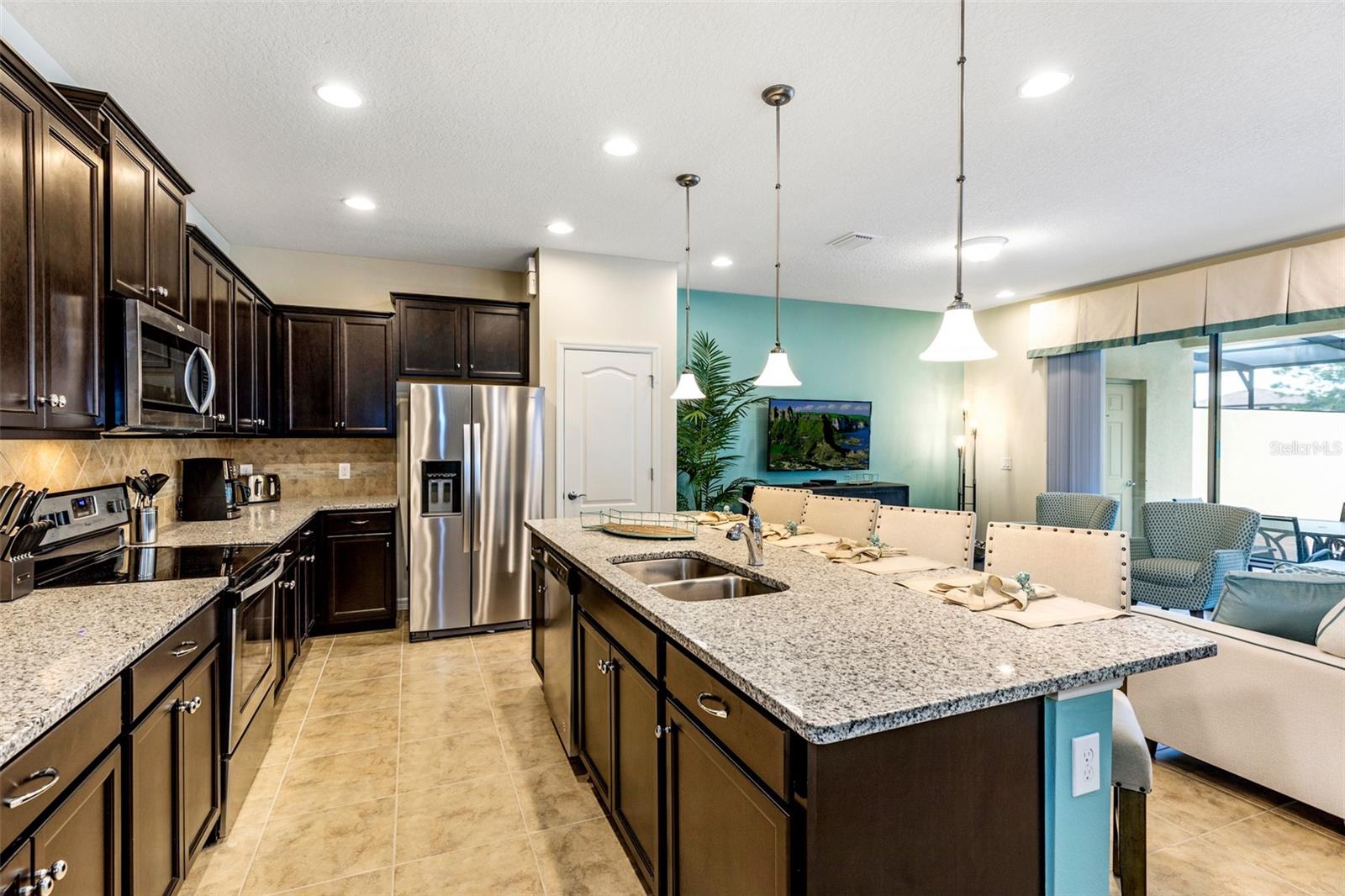 8887 Geneve, Kissimmee, FL 34747