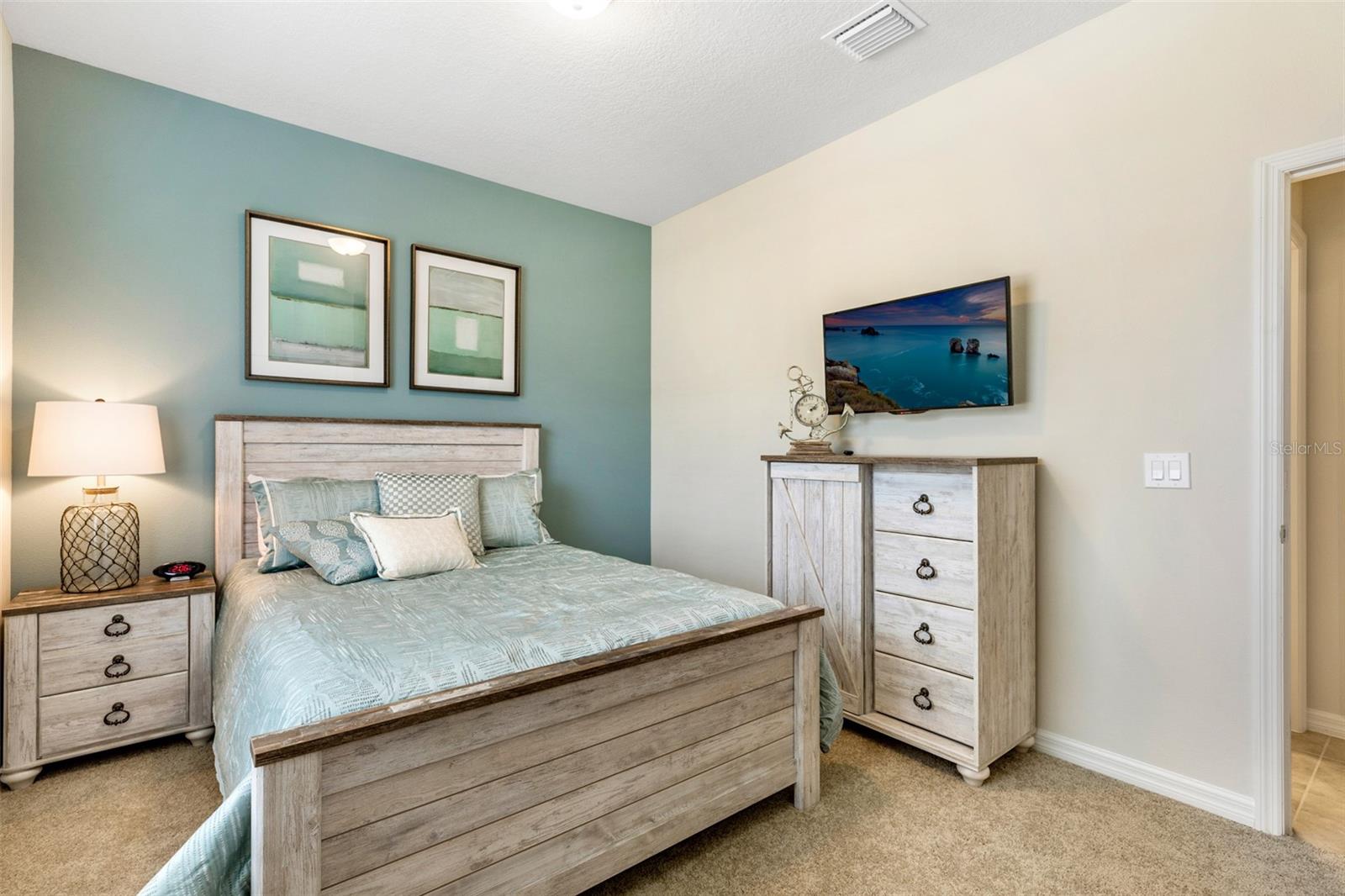 8887 Geneve, Kissimmee, FL 34747