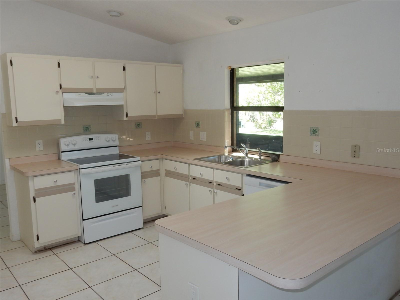 582 Reading, Port Charlotte, FL 33952