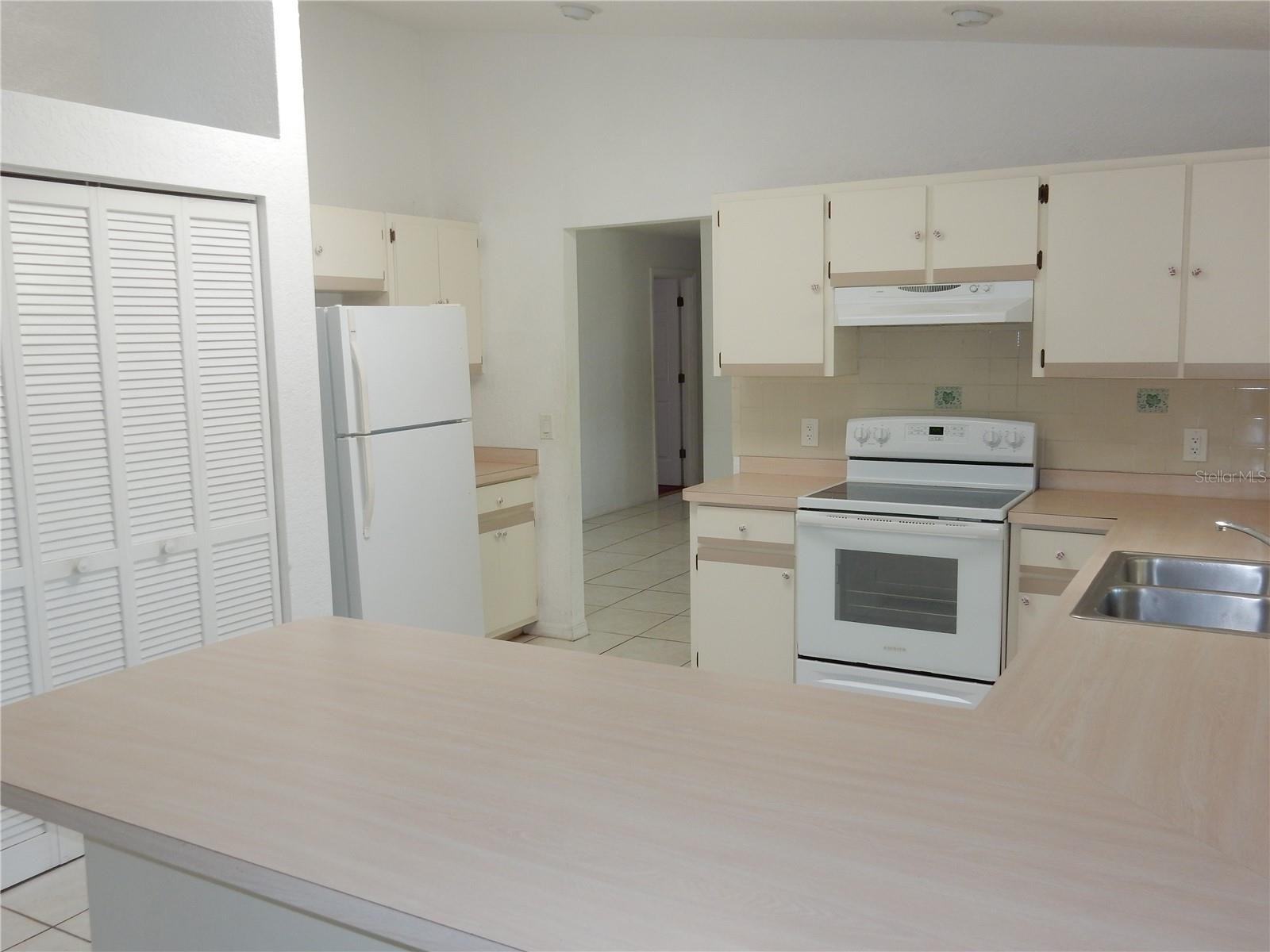 582 Reading, Port Charlotte, FL 33952