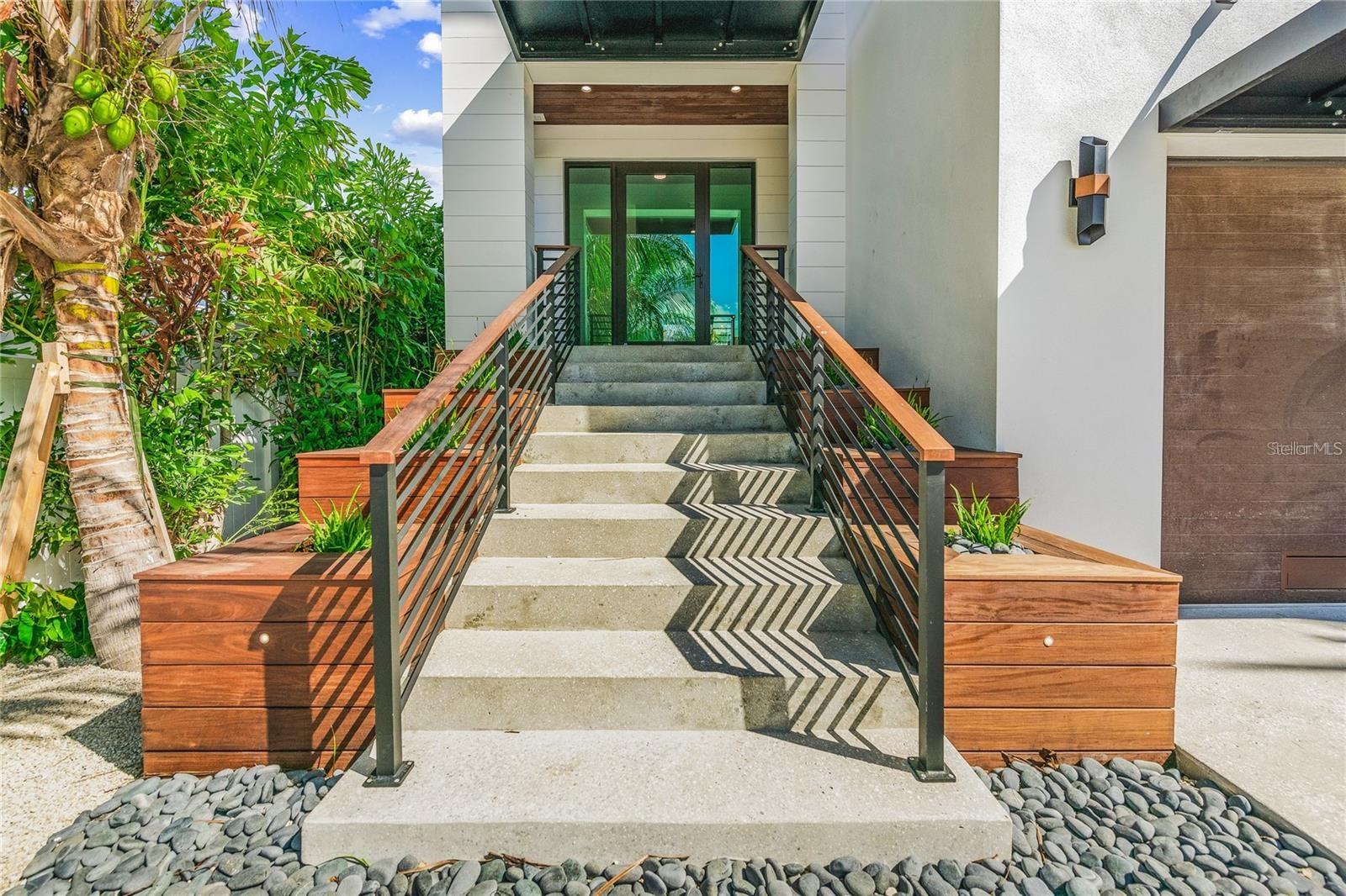 135 Grant, Sarasota, FL 34236