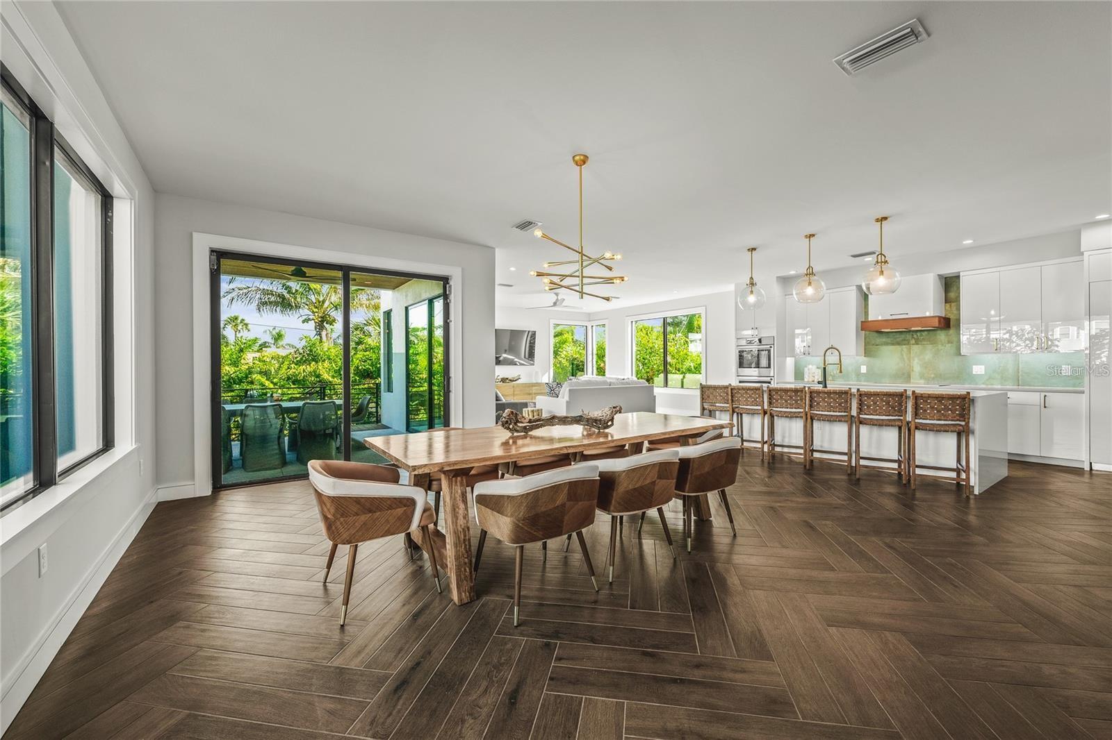 135 Grant, Sarasota, FL 34236