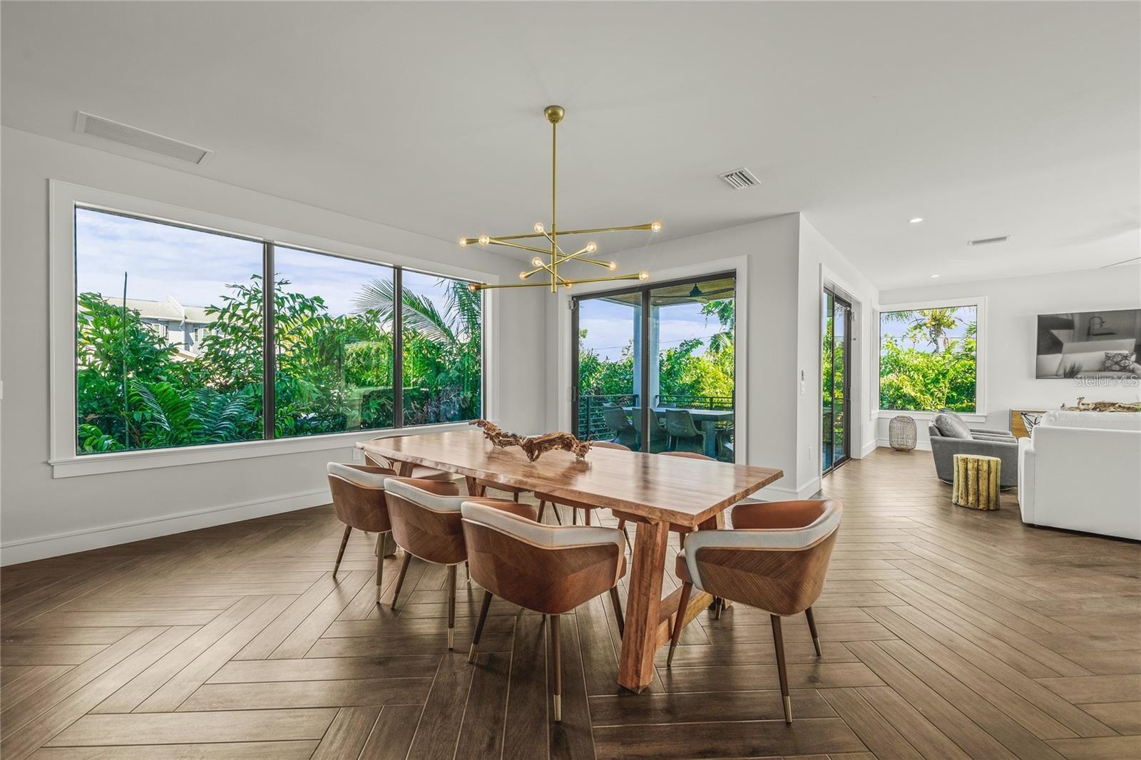 135 Grant, Sarasota, FL 34236