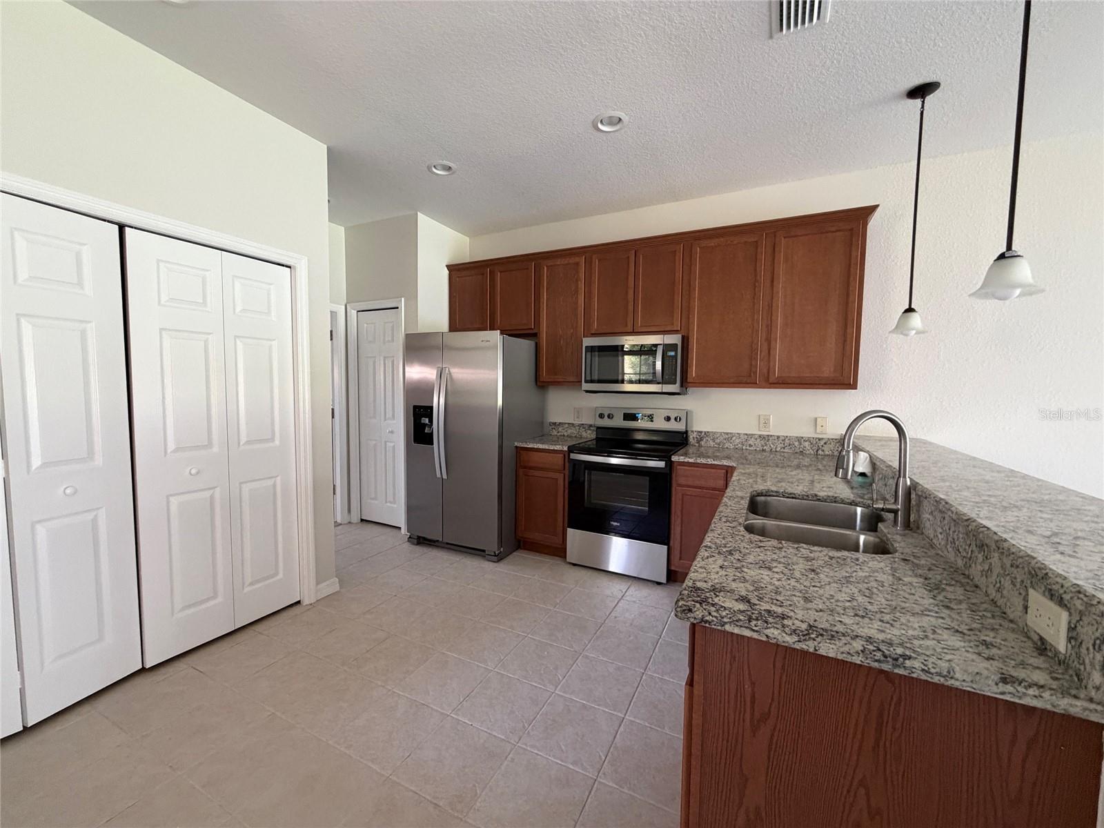 1224 Vienna Square, Winter Haven, FL 33884