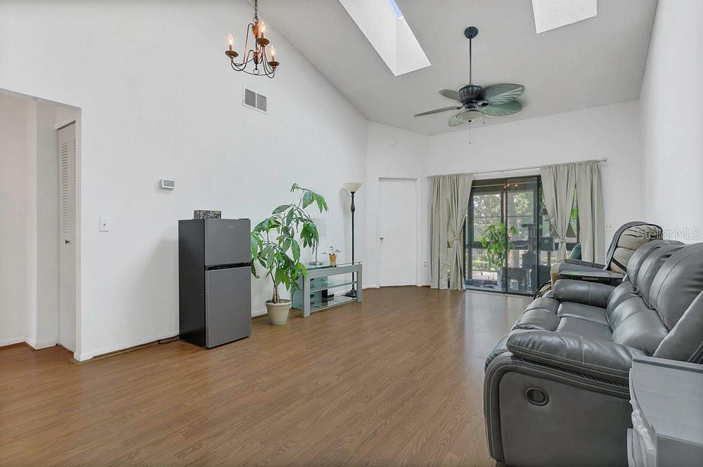 3106 Semoran Unit P-2, Orlando, FL 32822