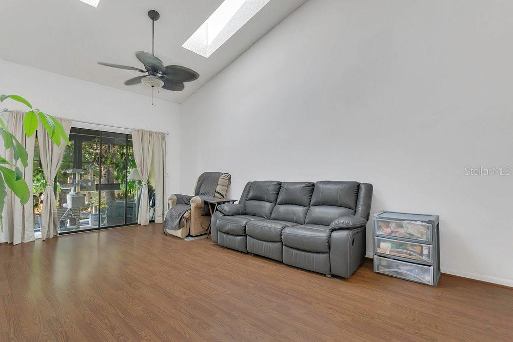 3106 Semoran Unit P-2, Orlando, FL 32822