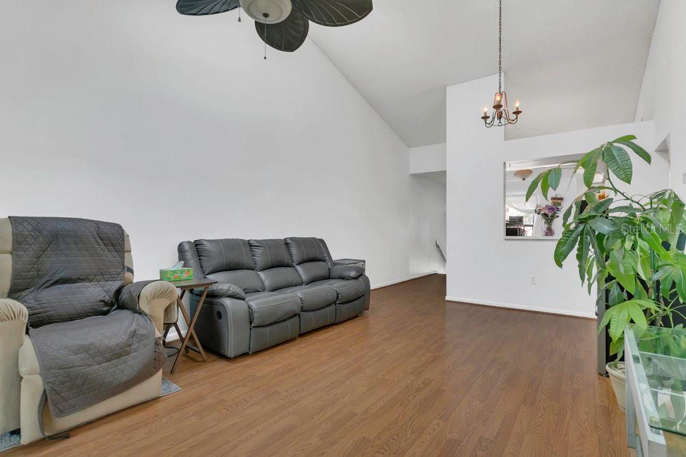 3106 Semoran Unit P-2, Orlando, FL 32822