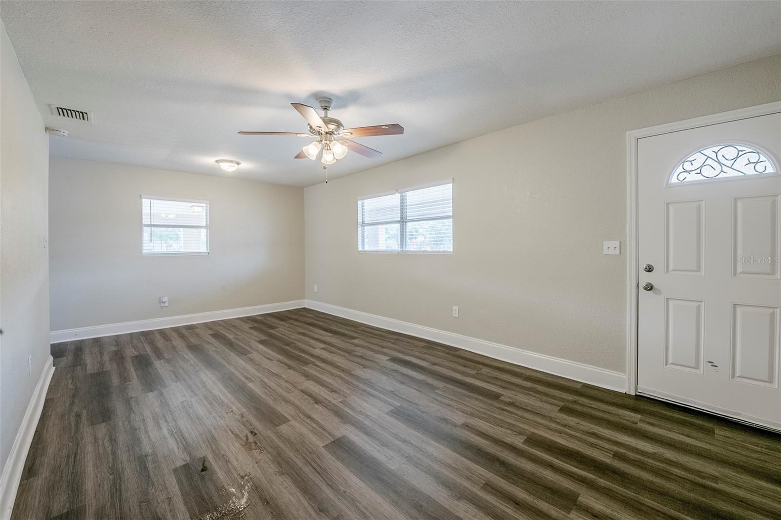 72 Campus View, Orlando, FL 32810