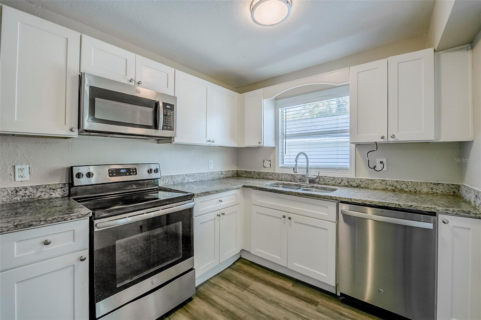 72 Campus View, Orlando, FL 32810