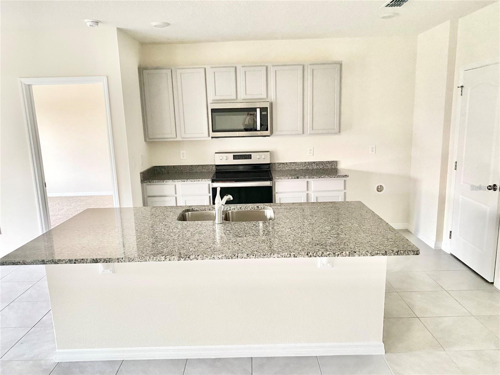2637 Rowan, Tavares, FL 32778