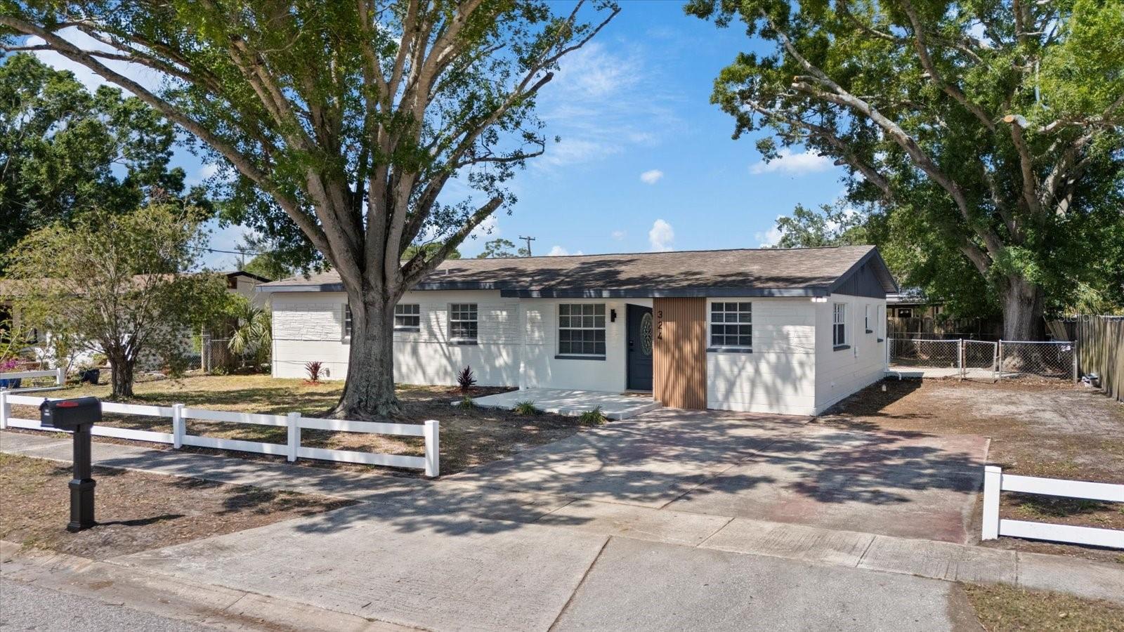 324 Country Club, Oldsmar, FL 34677