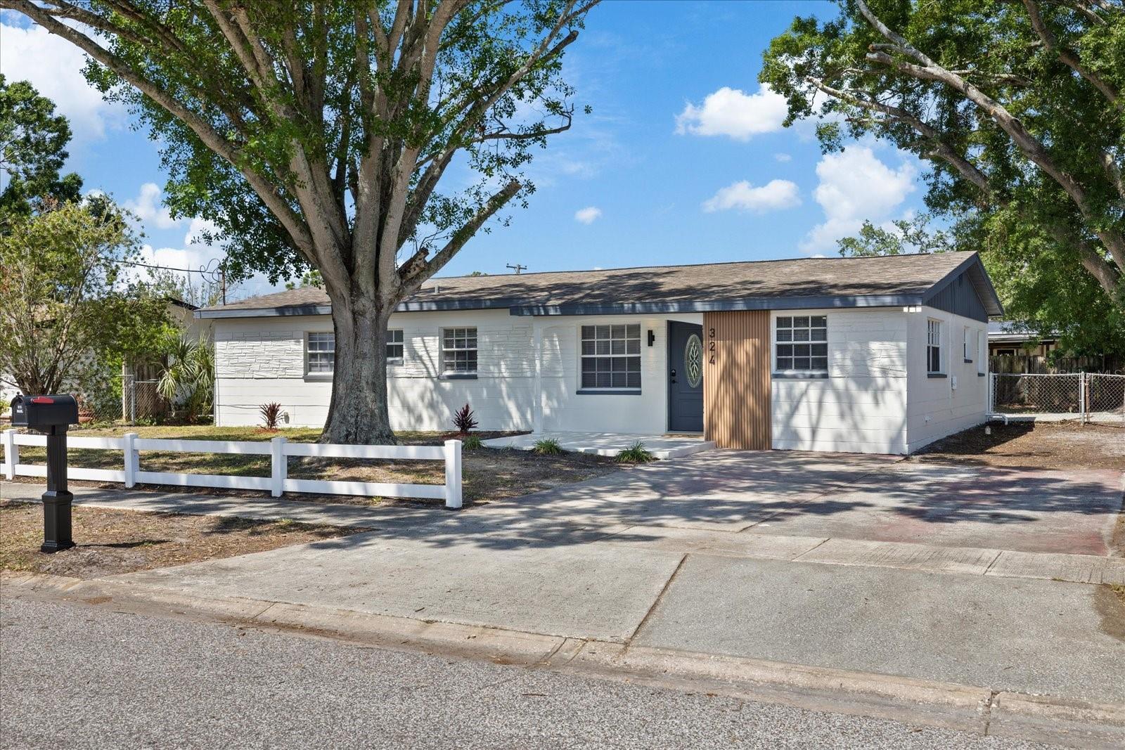 324 Country Club, Oldsmar, FL 34677