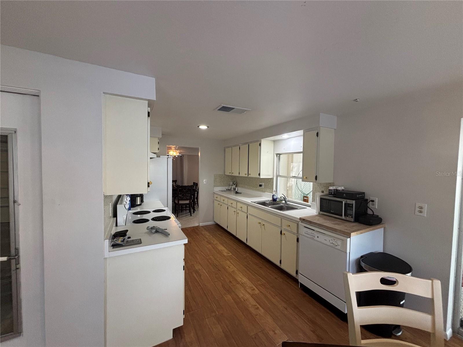 4411 Dolphin, Palmetto, FL 34221