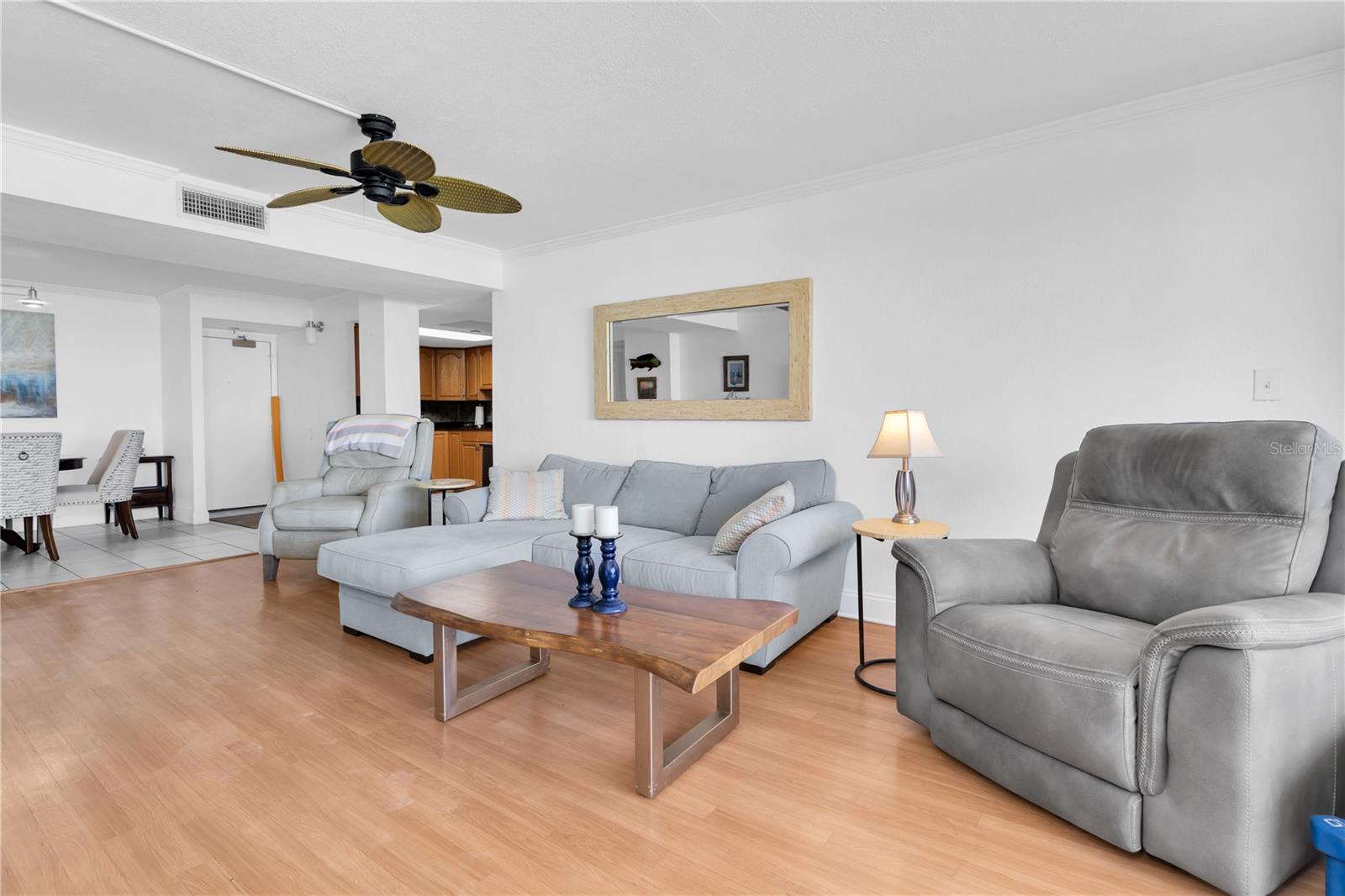 1 Key Capri Unit 303e, Treasure Island, FL 33706