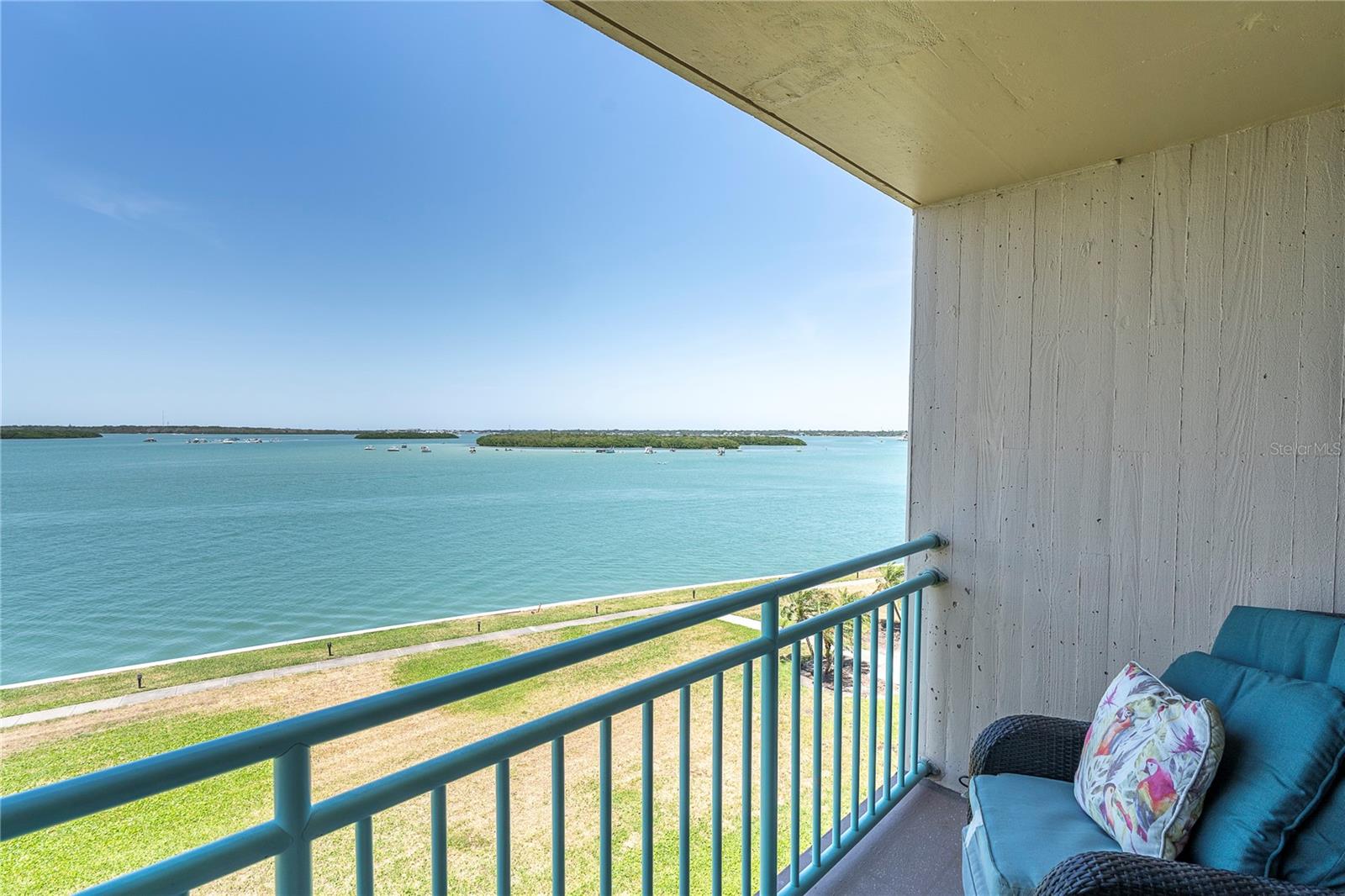 1 Key Capri Unit 303e, Treasure Island, FL 33706