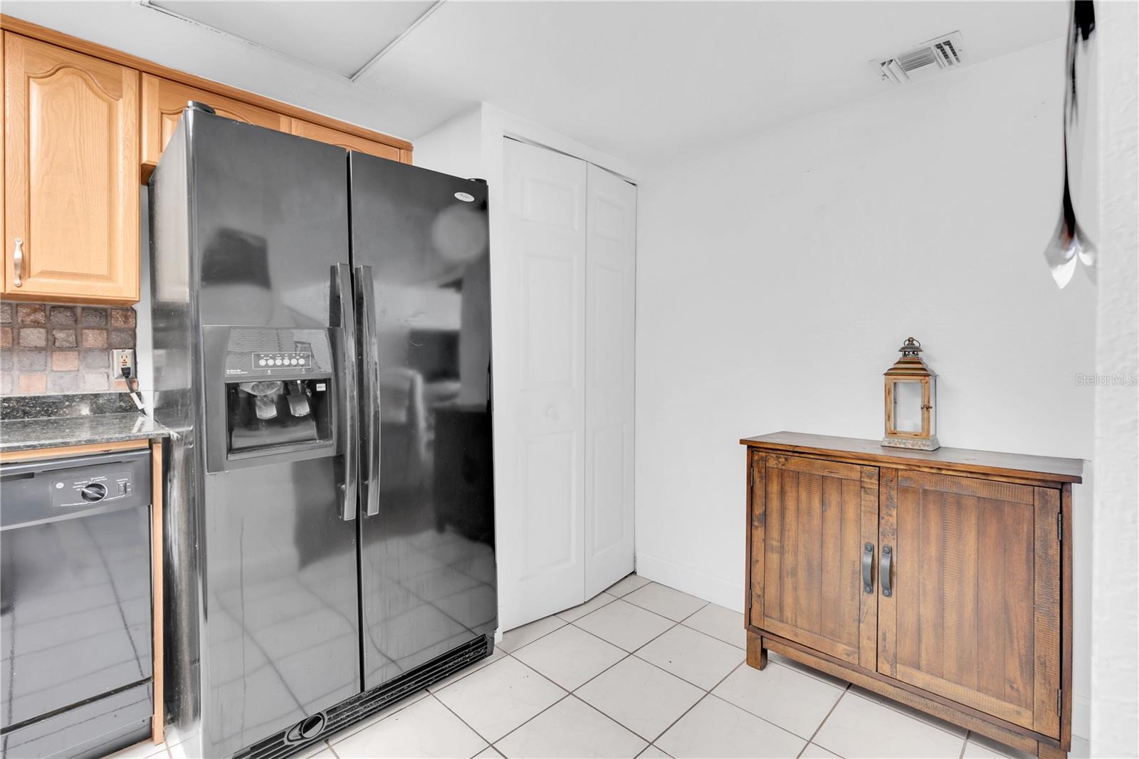 1 Key Capri Unit 303e, Treasure Island, FL 33706
