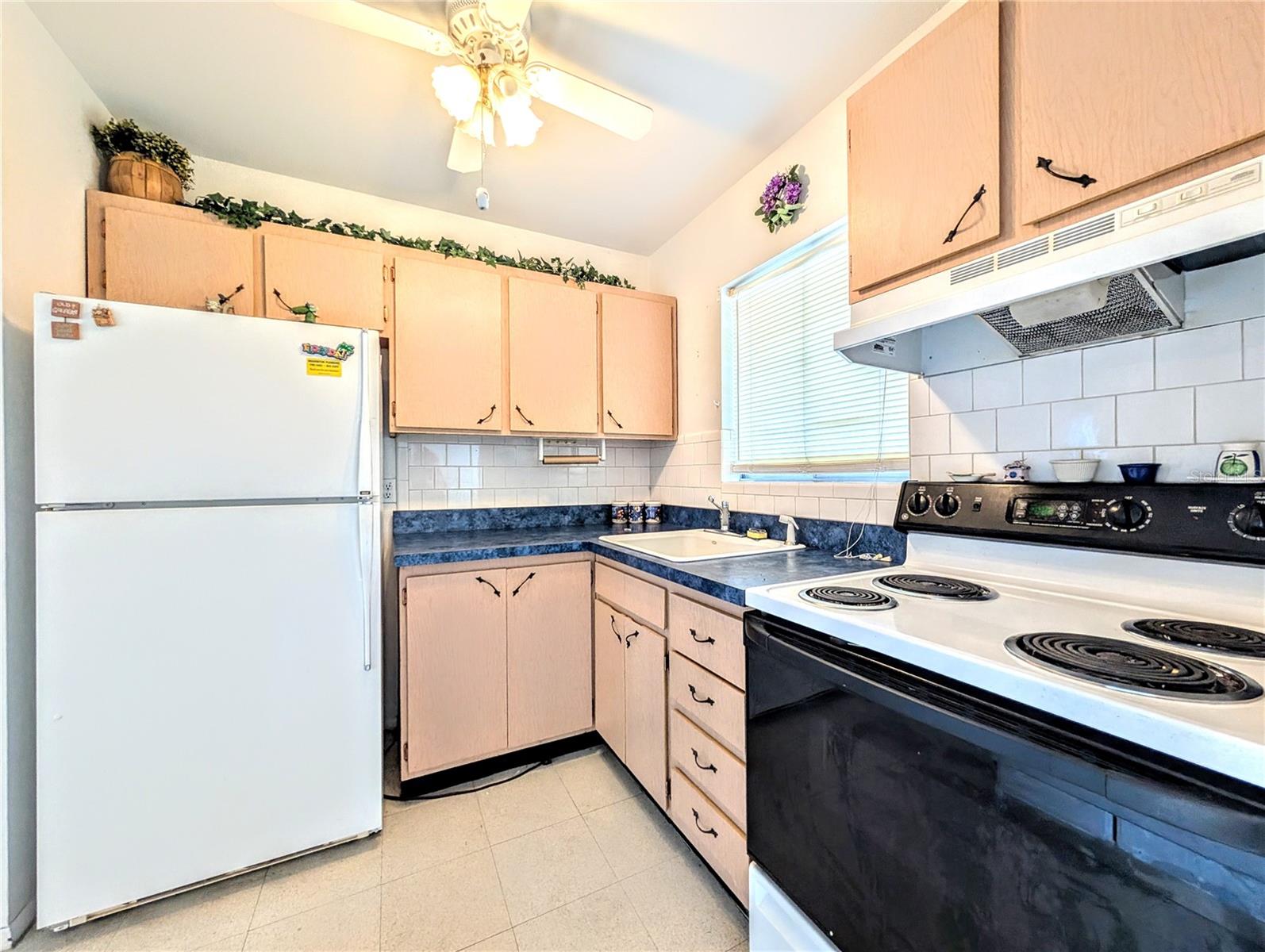 5951 Todd Unit D37, Bradenton, FL 34207