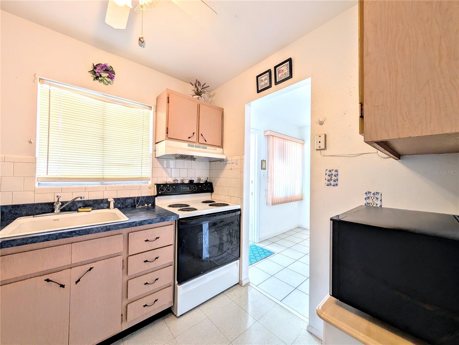 5951 Todd Unit D37, Bradenton, FL 34207