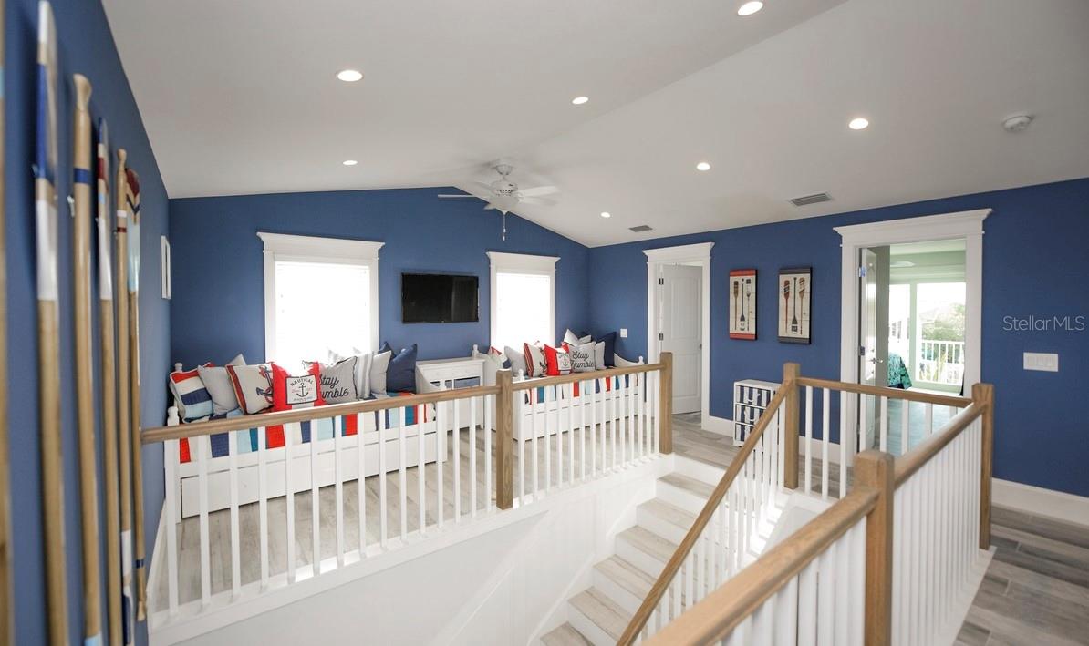 212 72nd, Holmes Beach, FL 34217