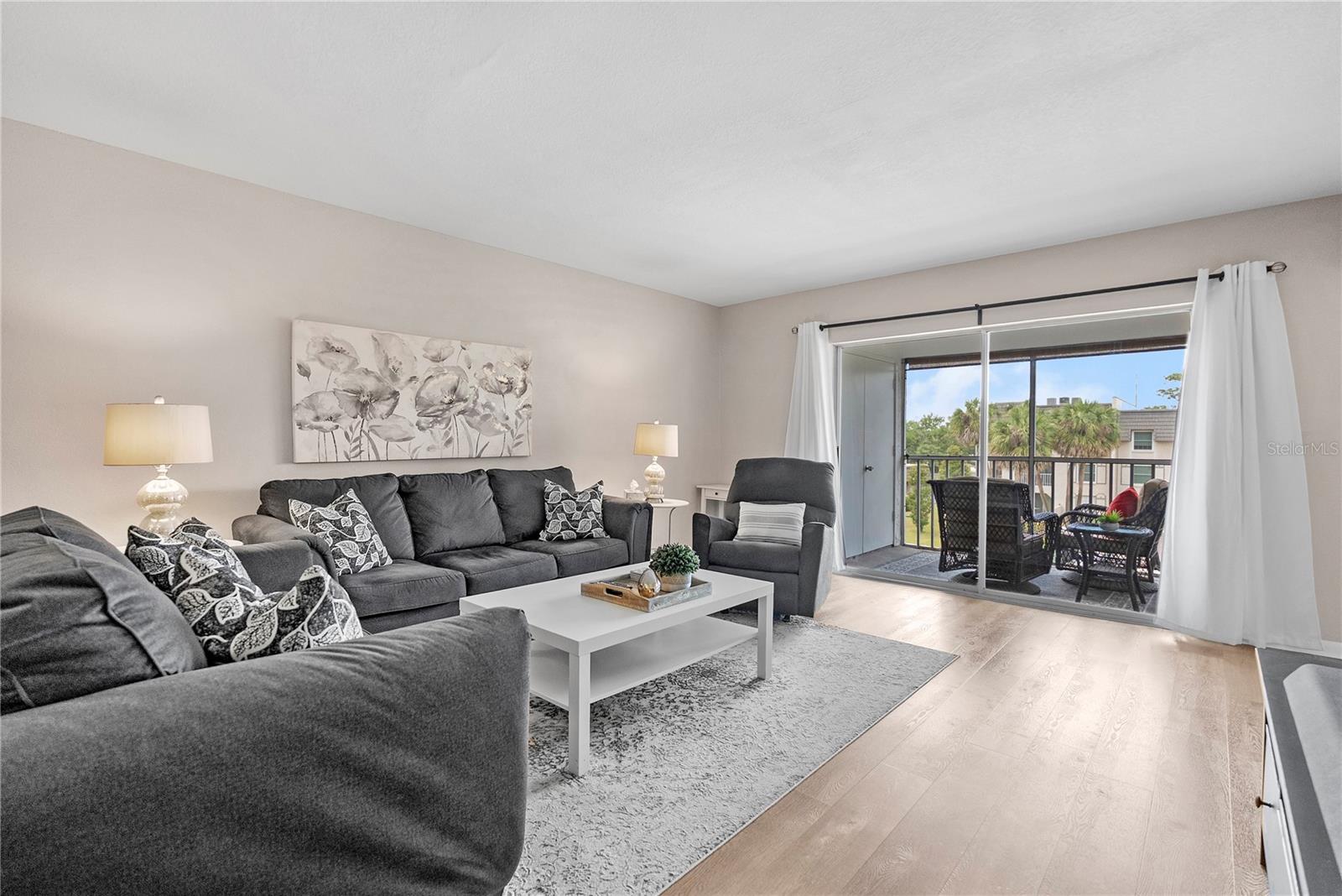 8703 Bardmoor Unit 305, Seminole, FL 33777