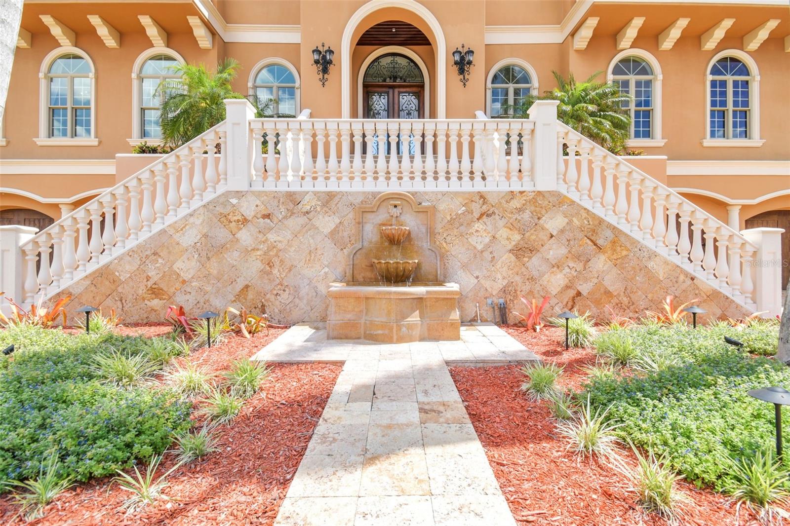 5810 Mariner, Tampa, FL 33609