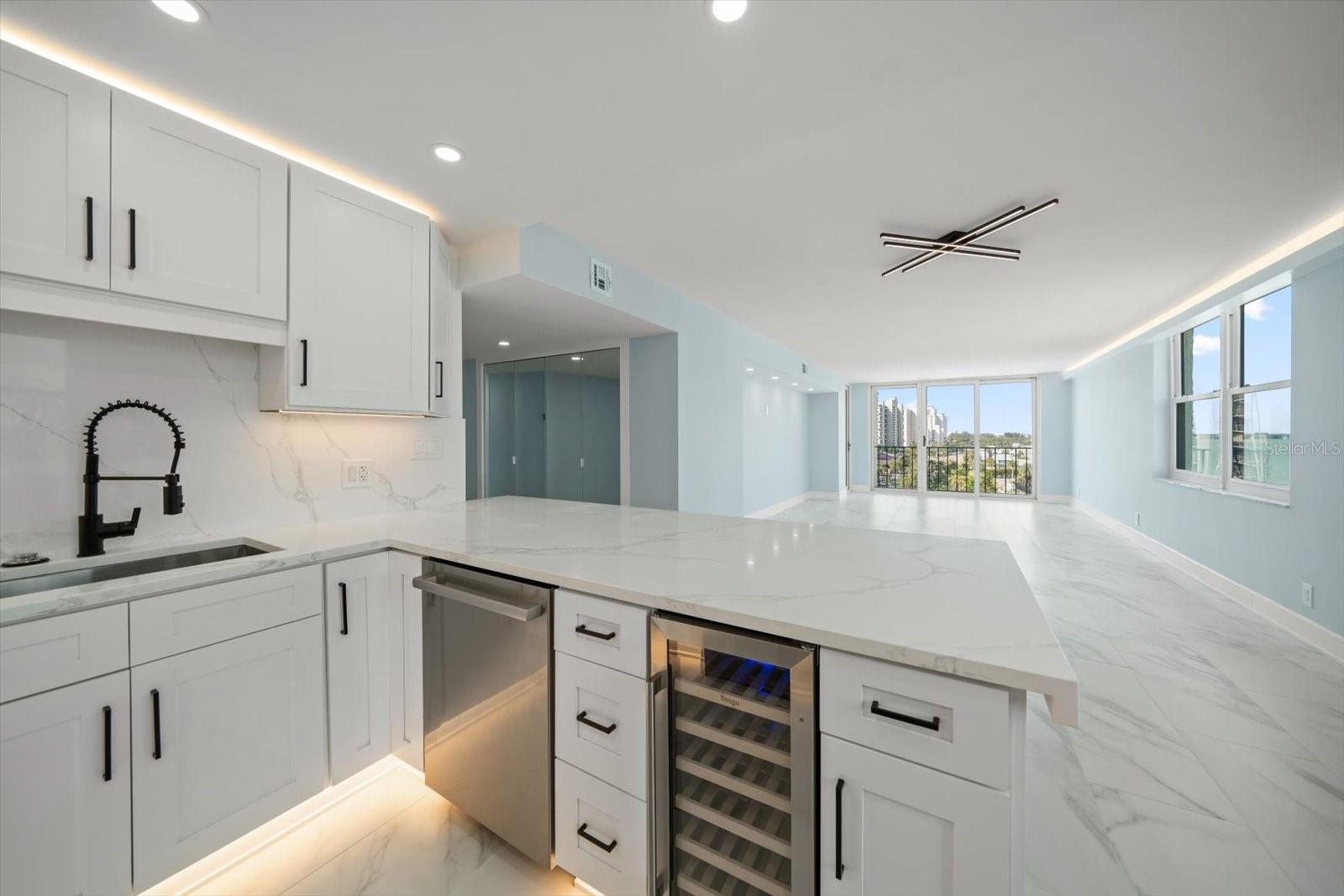 1400 Gulf Unit 804, Clearwater Beach, FL 33767