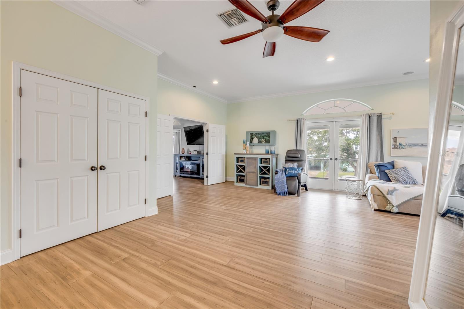 90 Cunningham, New Smyrna Beach, FL 32168