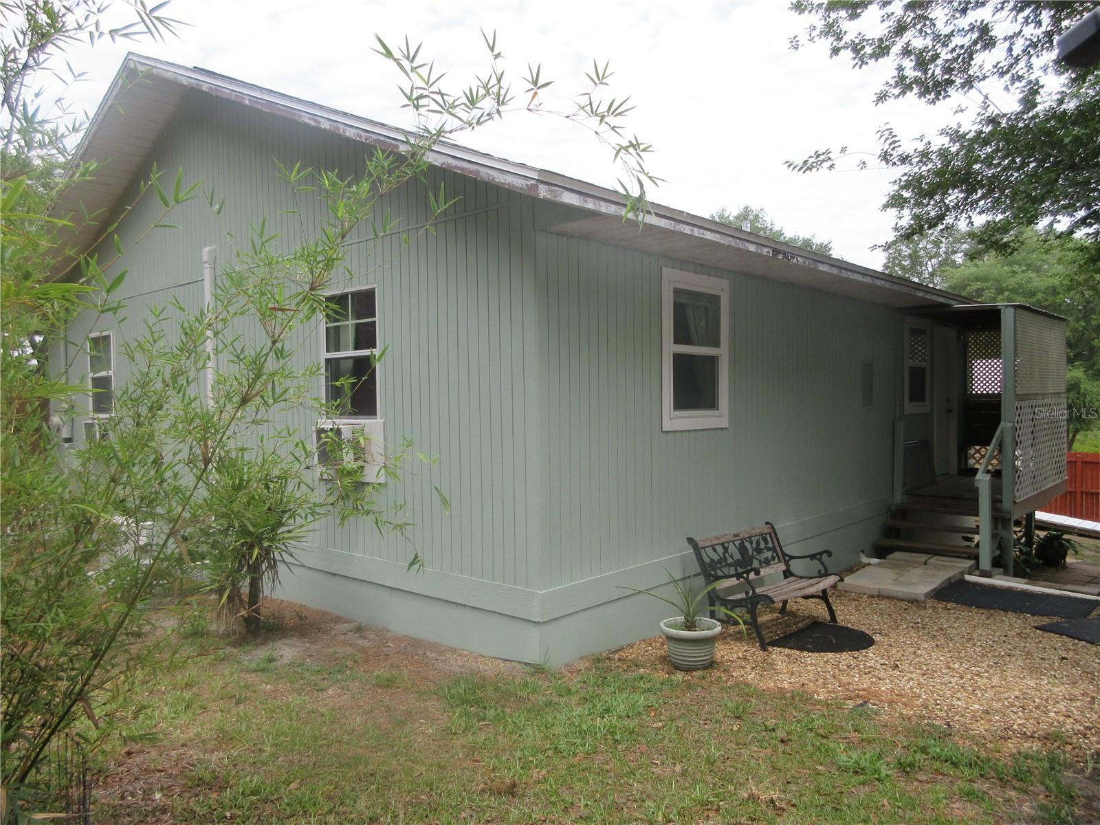 5949 164th, Ocklawaha, FL 32179