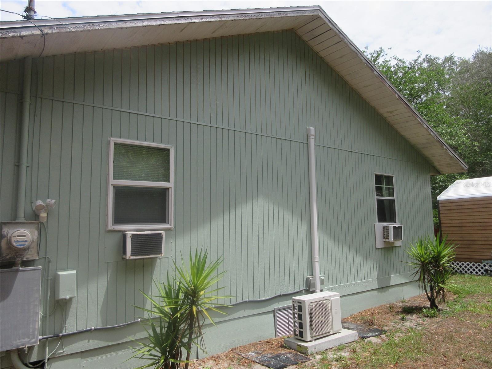 5949 164th, Ocklawaha, FL 32179