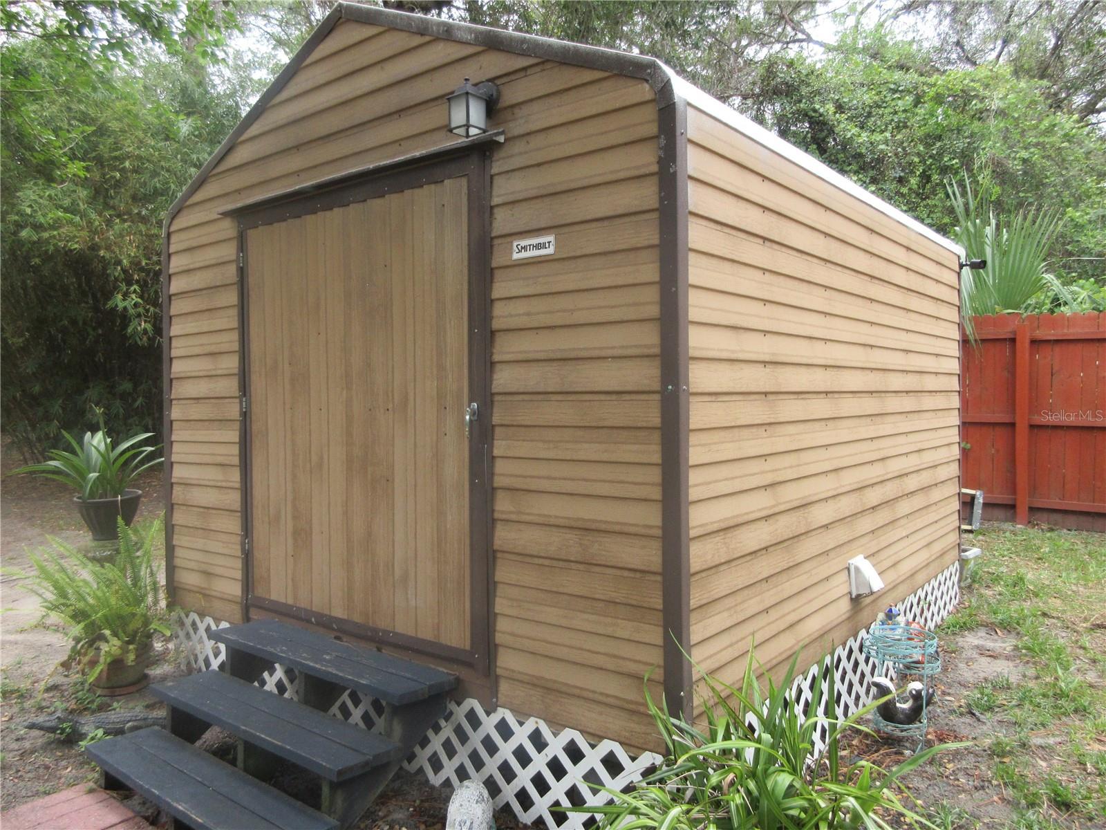 5949 164th, Ocklawaha, FL 32179