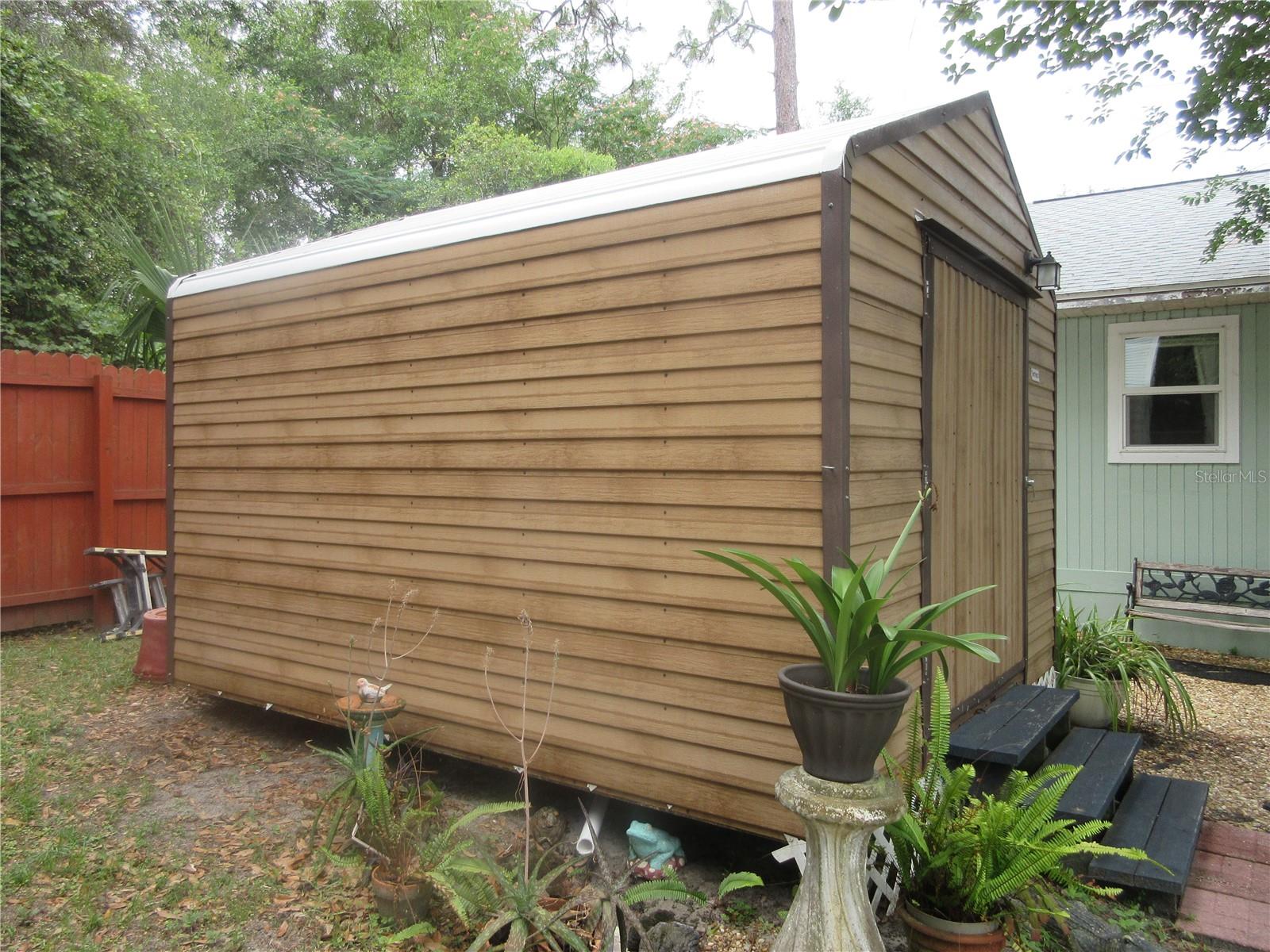 5949 164th, Ocklawaha, FL 32179
