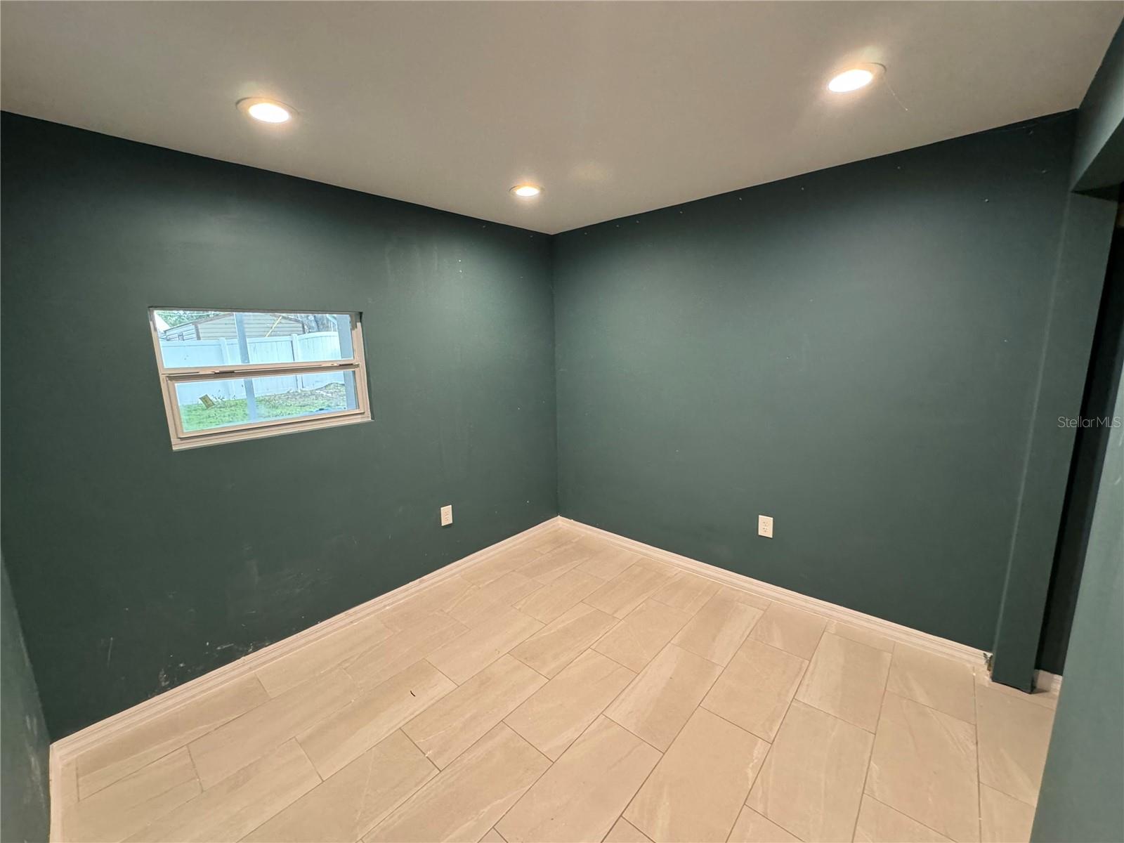7102 Reindeer, Tampa, FL 33619