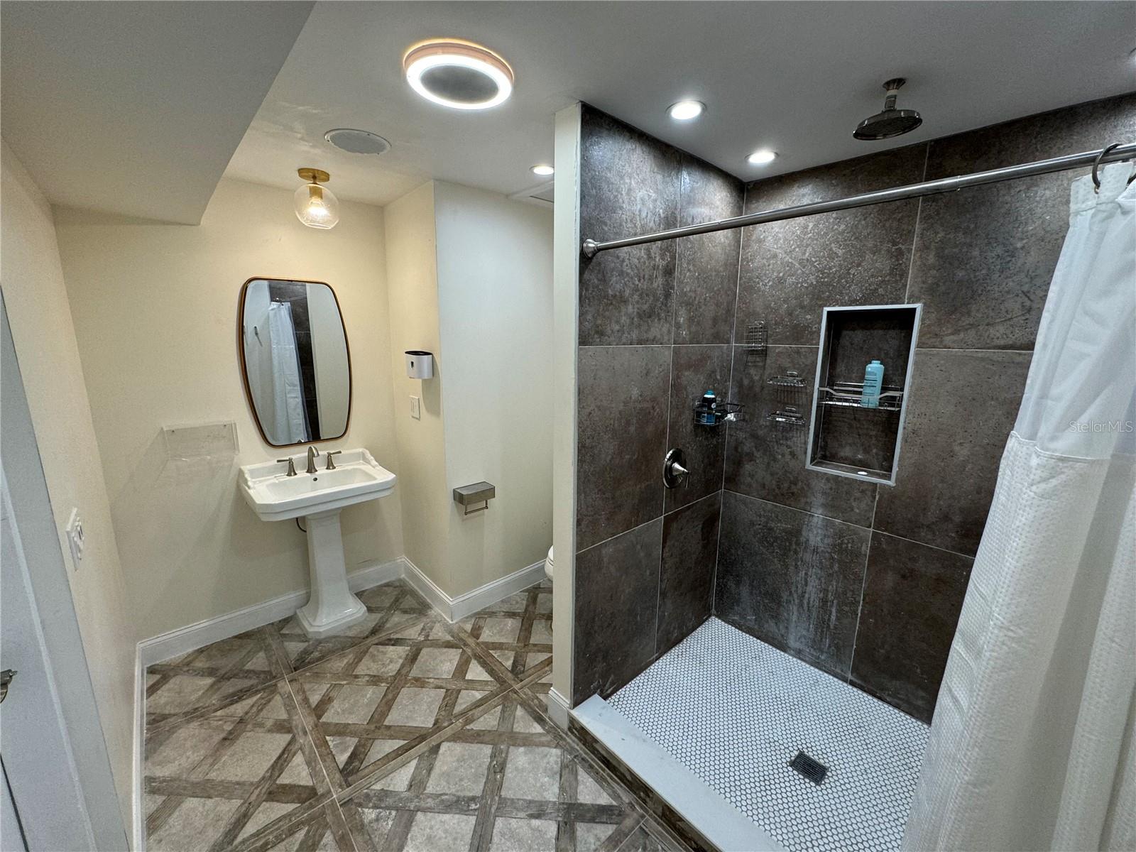 7102 Reindeer, Tampa, FL 33619