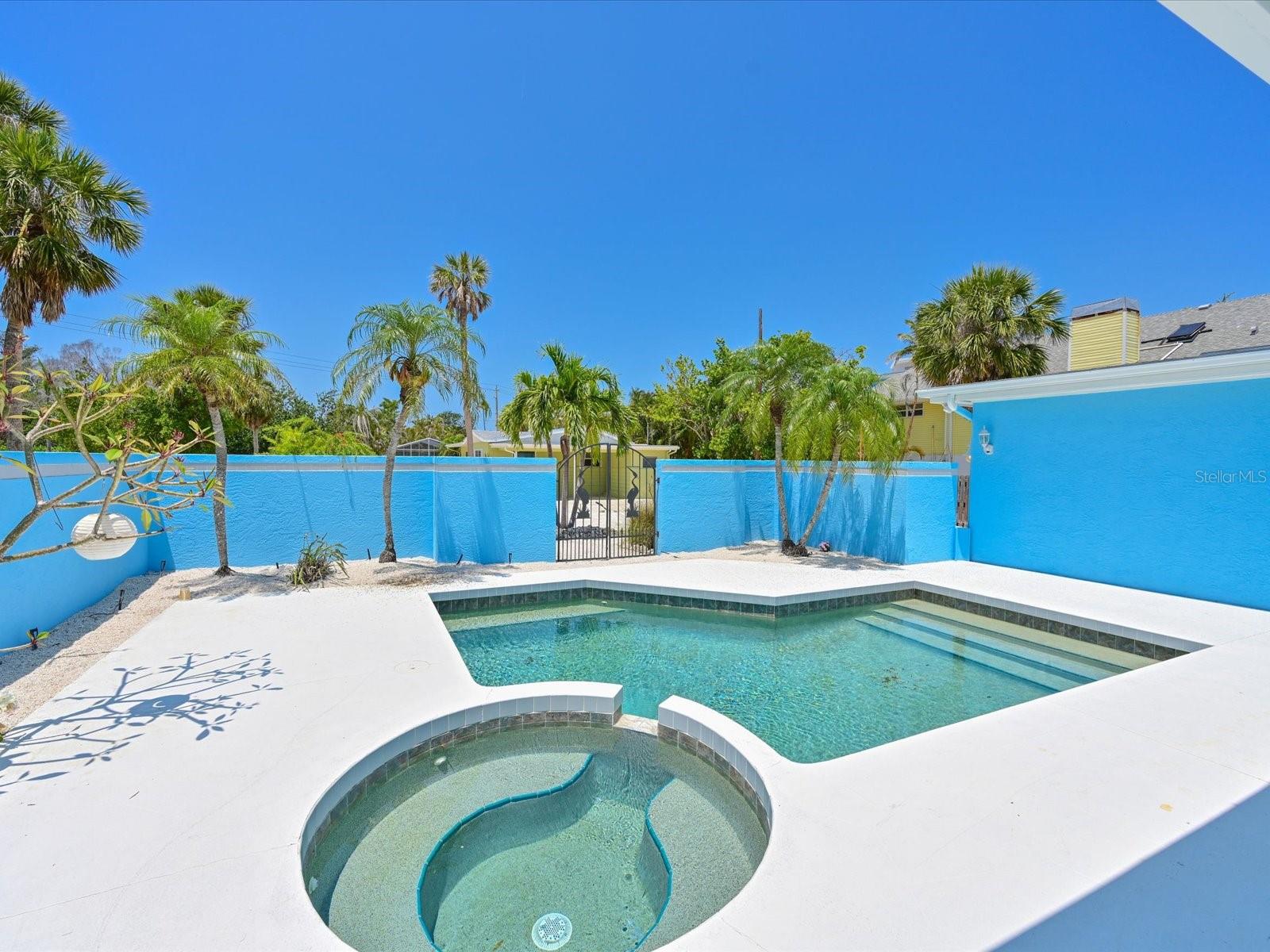 5920 Gulf of Mexico, Longboat Key, FL 34228