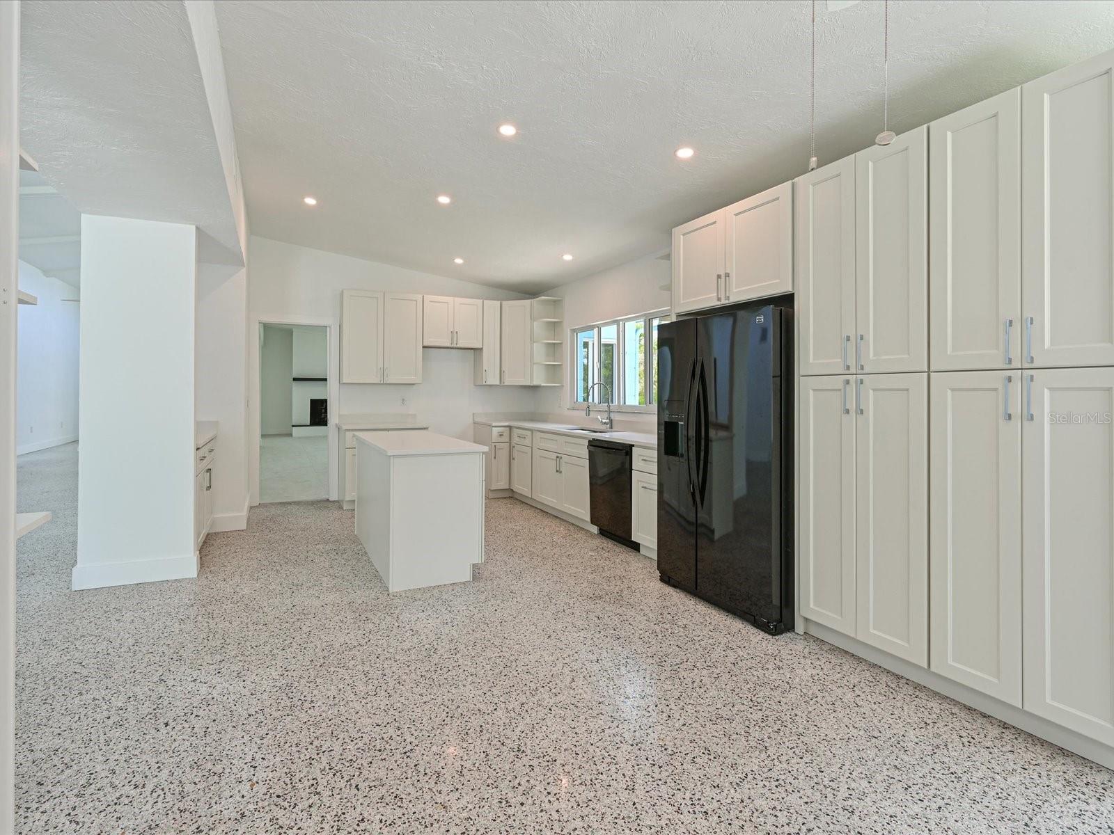 5920 Gulf of Mexico, Longboat Key, FL 34228