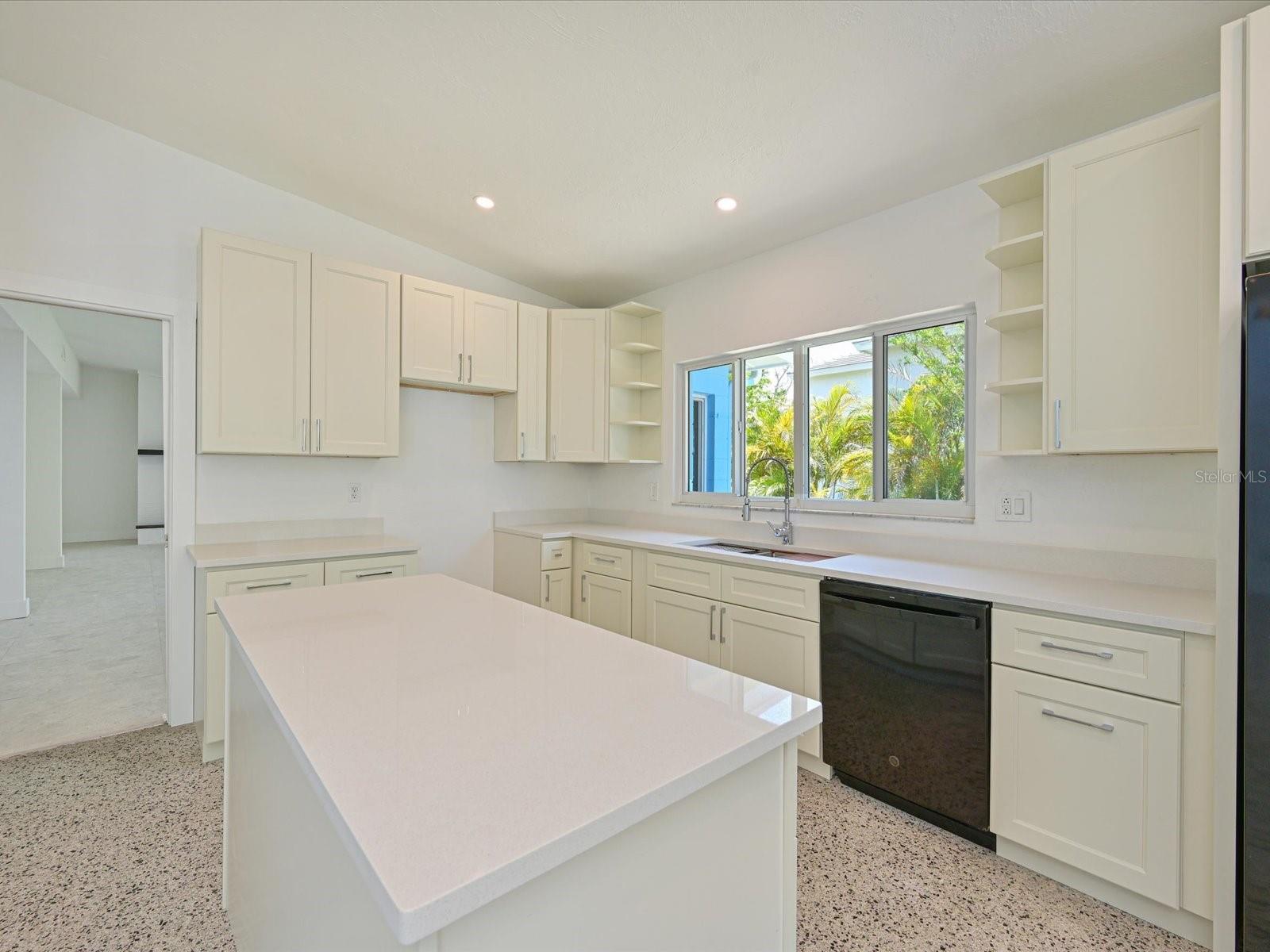 5920 Gulf of Mexico, Longboat Key, FL 34228