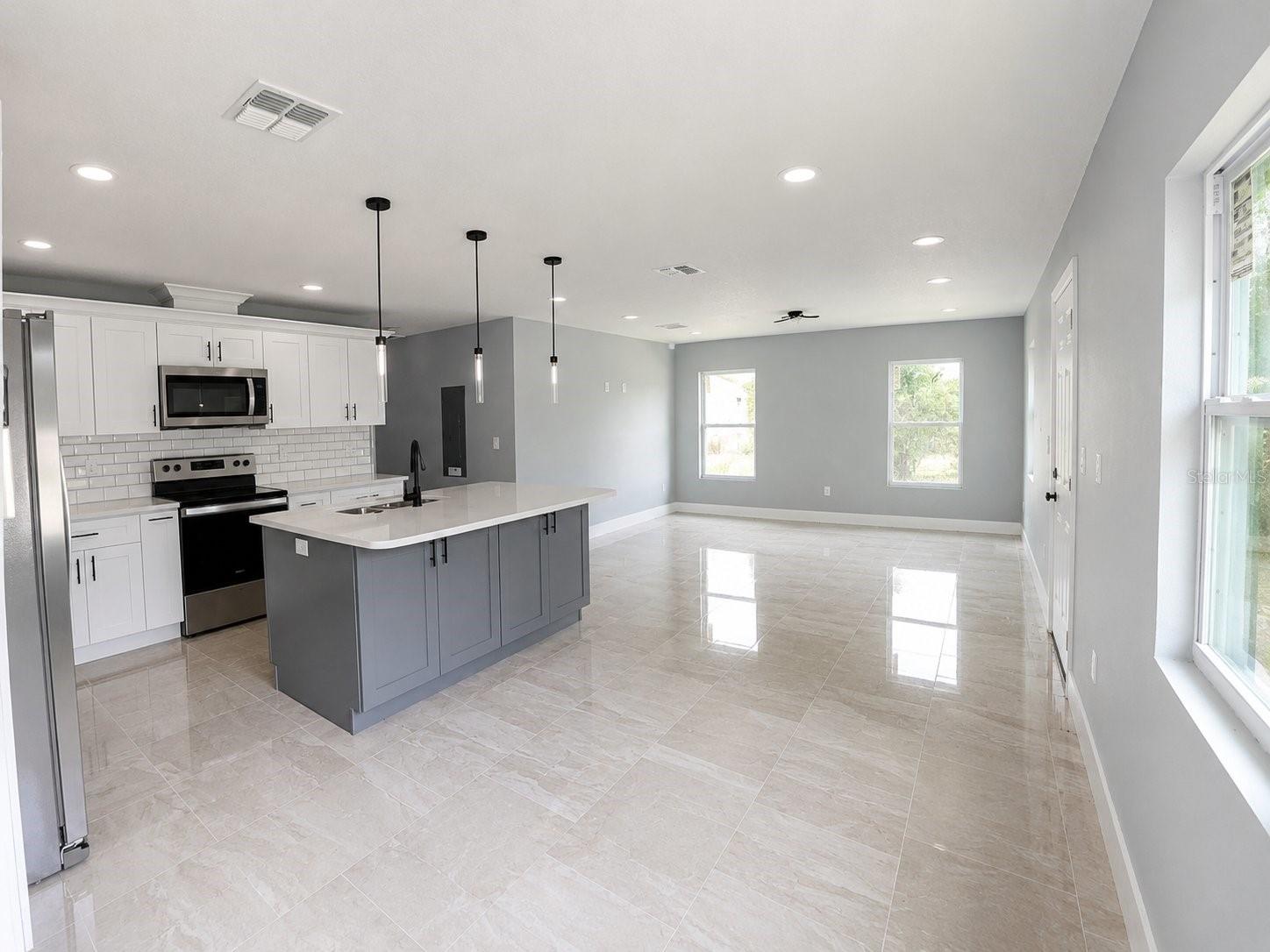 3704 Smith Tree, Tampa, FL 33619