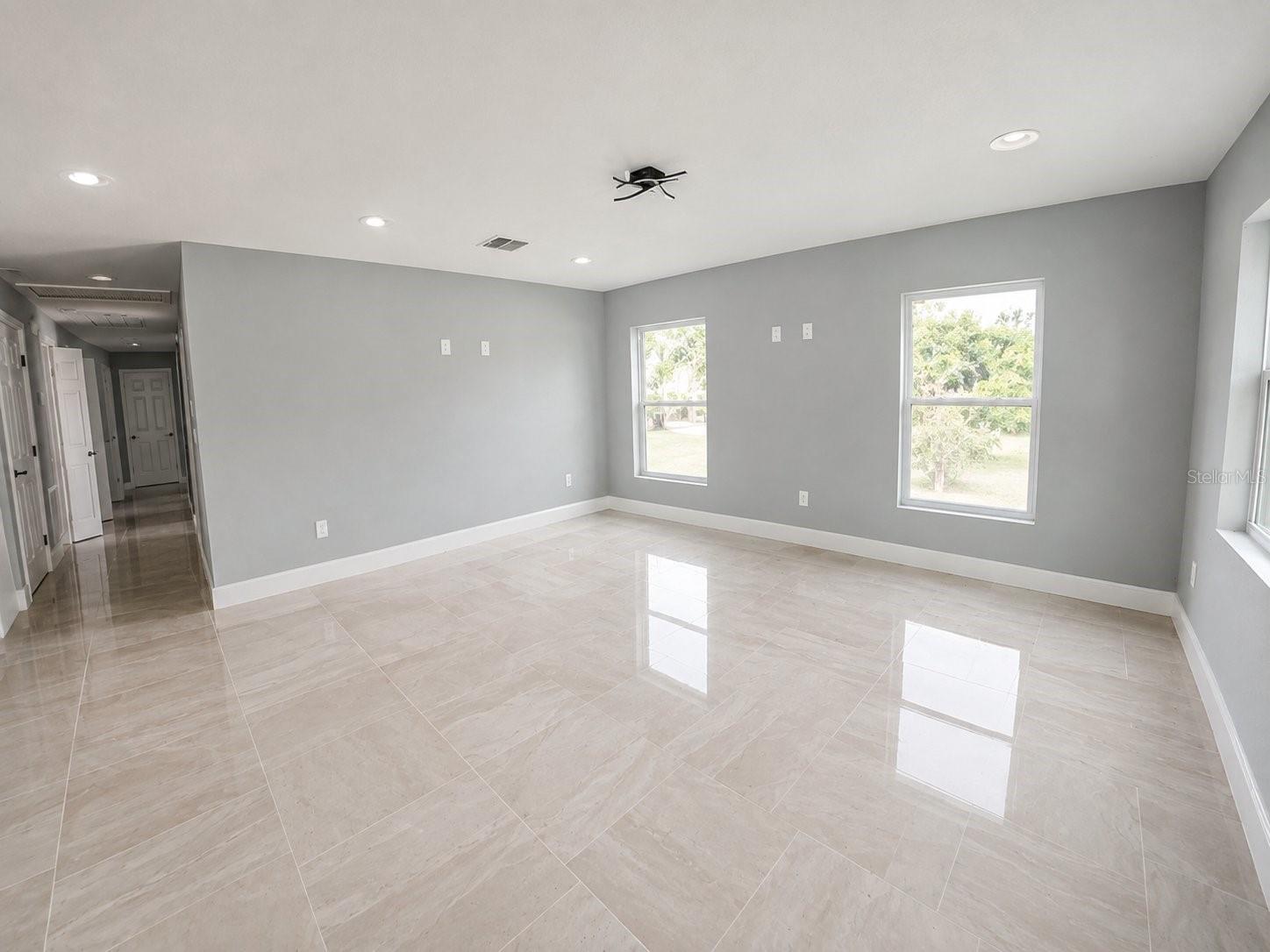 3704 Smith Tree, Tampa, FL 33619