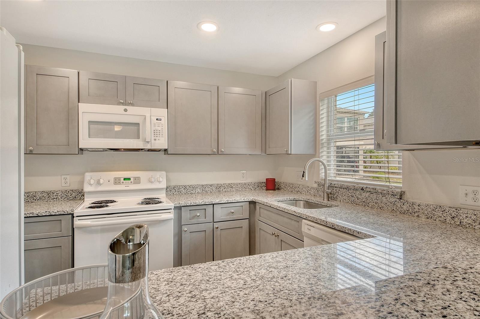 383 Bobby Jones Unit 383, Sarasota, FL 34232