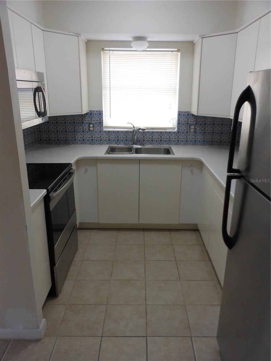138 36th Unit 206w, St Petersburg, FL 33704