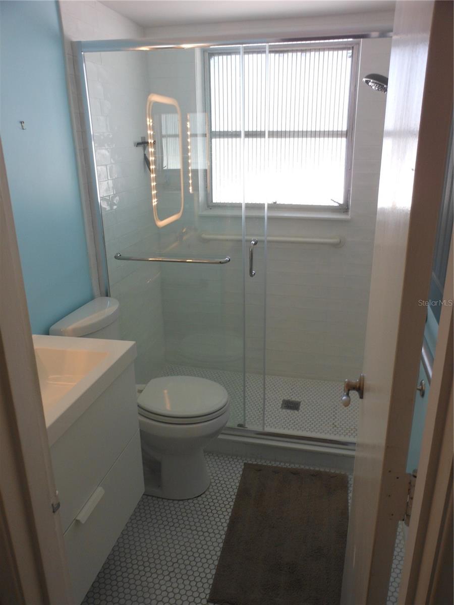 138 36th Unit 206w, St Petersburg, FL 33704