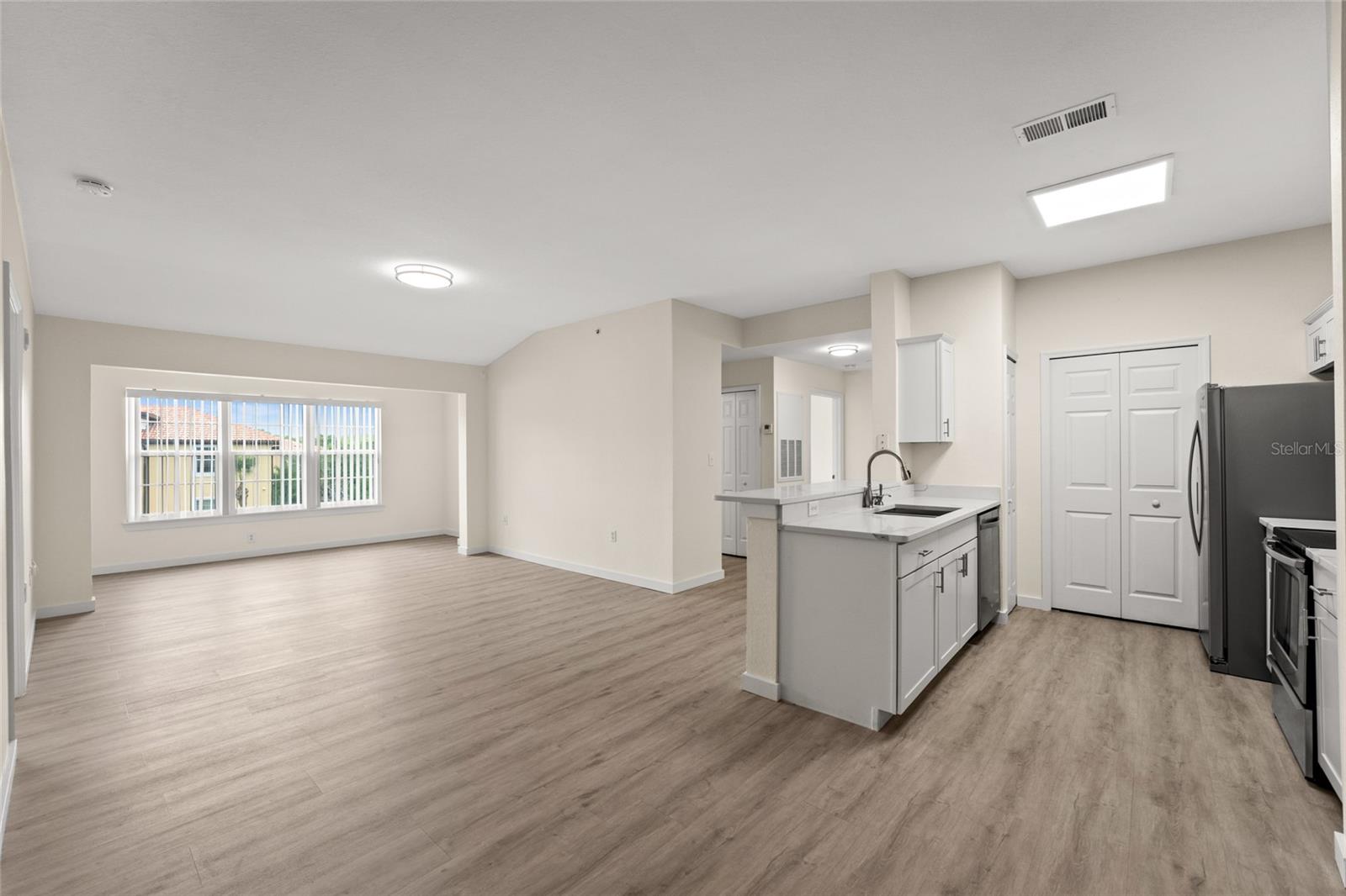 5447 Vineland Unit 1308, Orlando, FL 32811