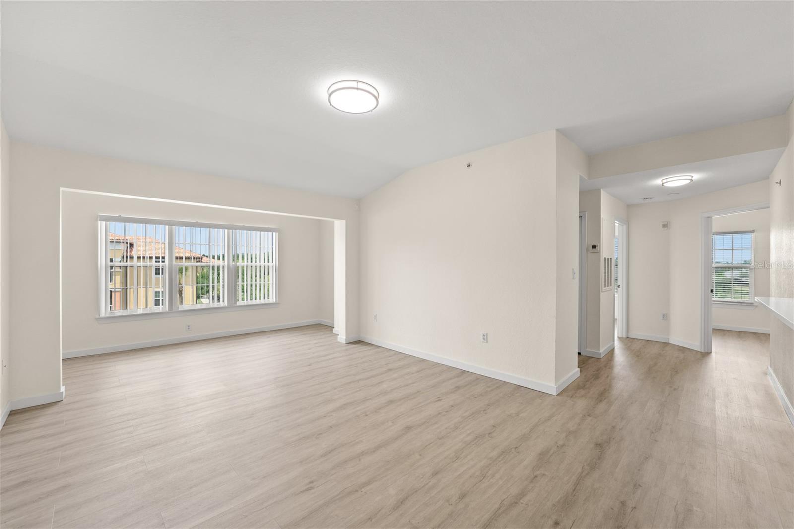 5447 Vineland Unit 1308, Orlando, FL 32811