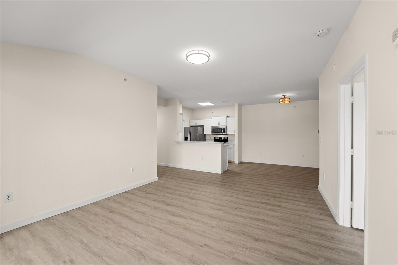 5447 Vineland Unit 1308, Orlando, FL 32811