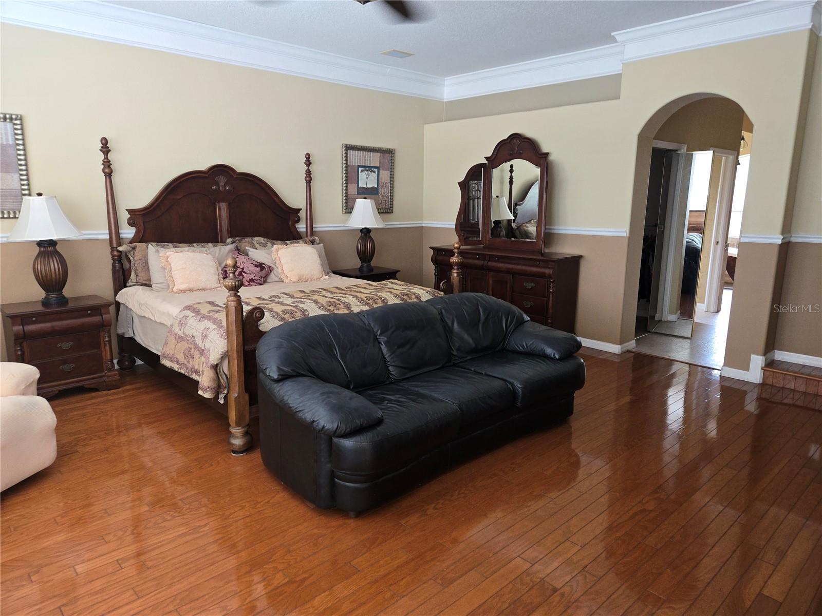 9127 Woodridge Run, Tampa, FL 33647