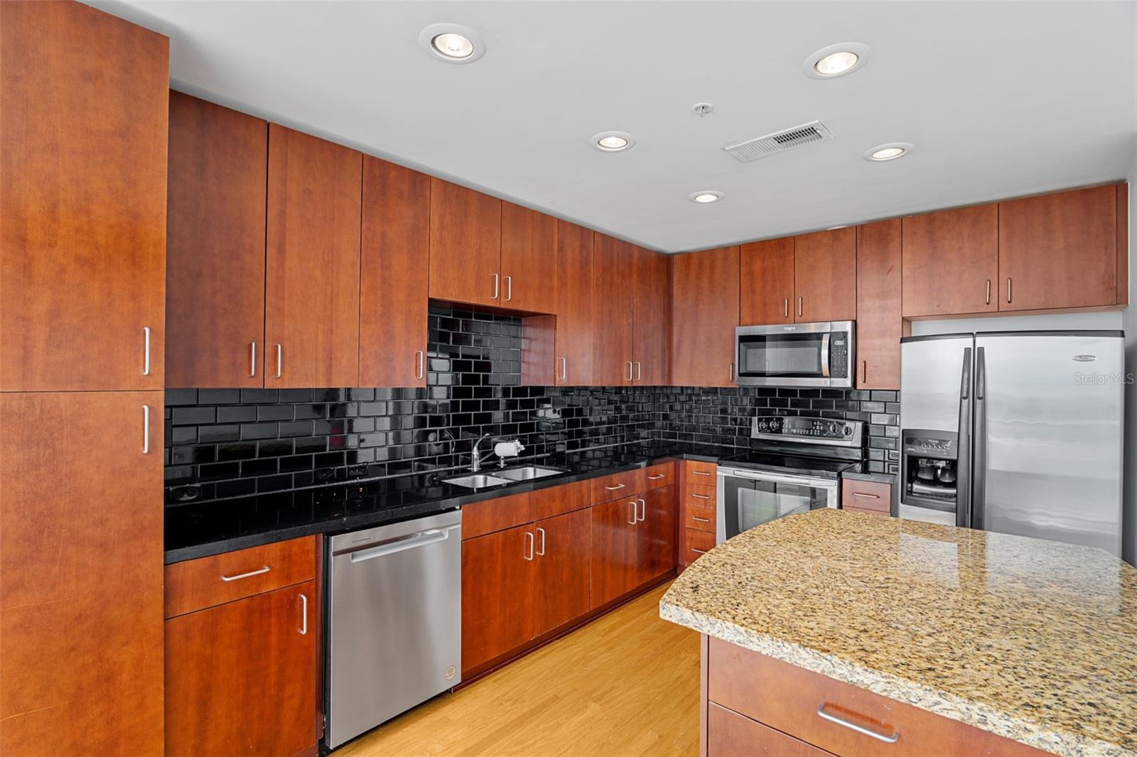 155 Court Unit 2008, Orlando, FL 32801