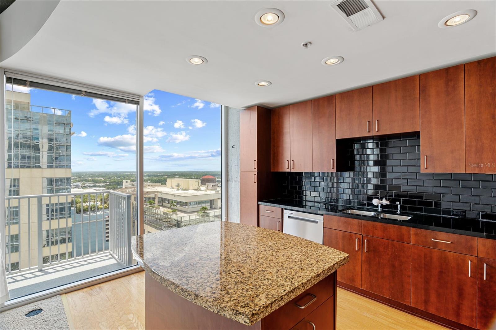 155 Court Unit 2008, Orlando, FL 32801