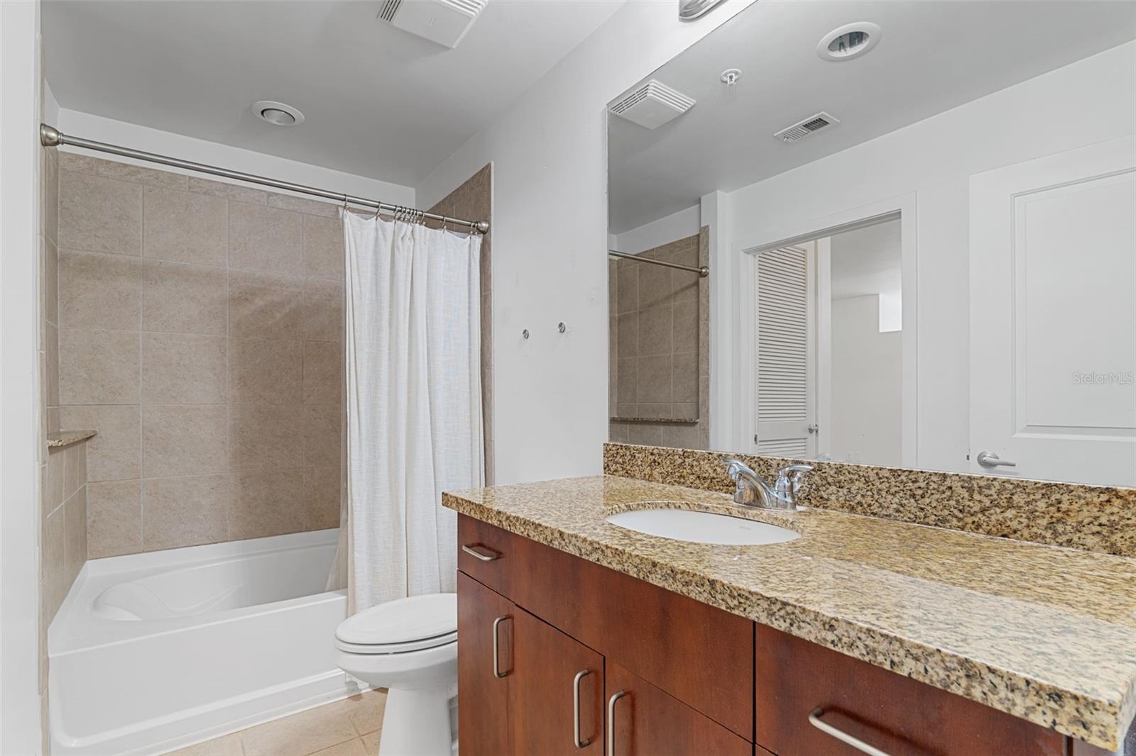 155 Court Unit 2008, Orlando, FL 32801